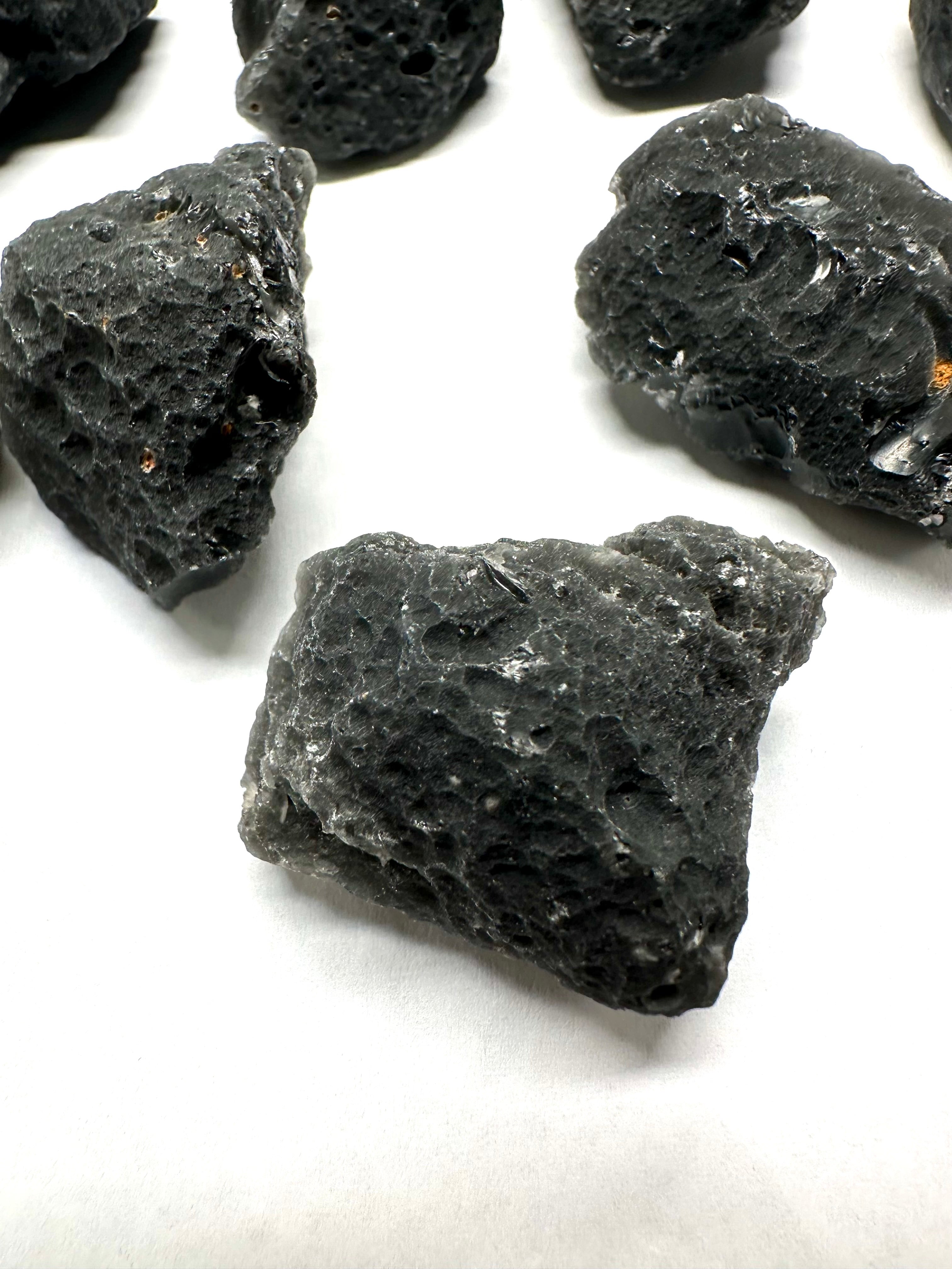 Slovak obsidian 300g (13-32g) - VEL6