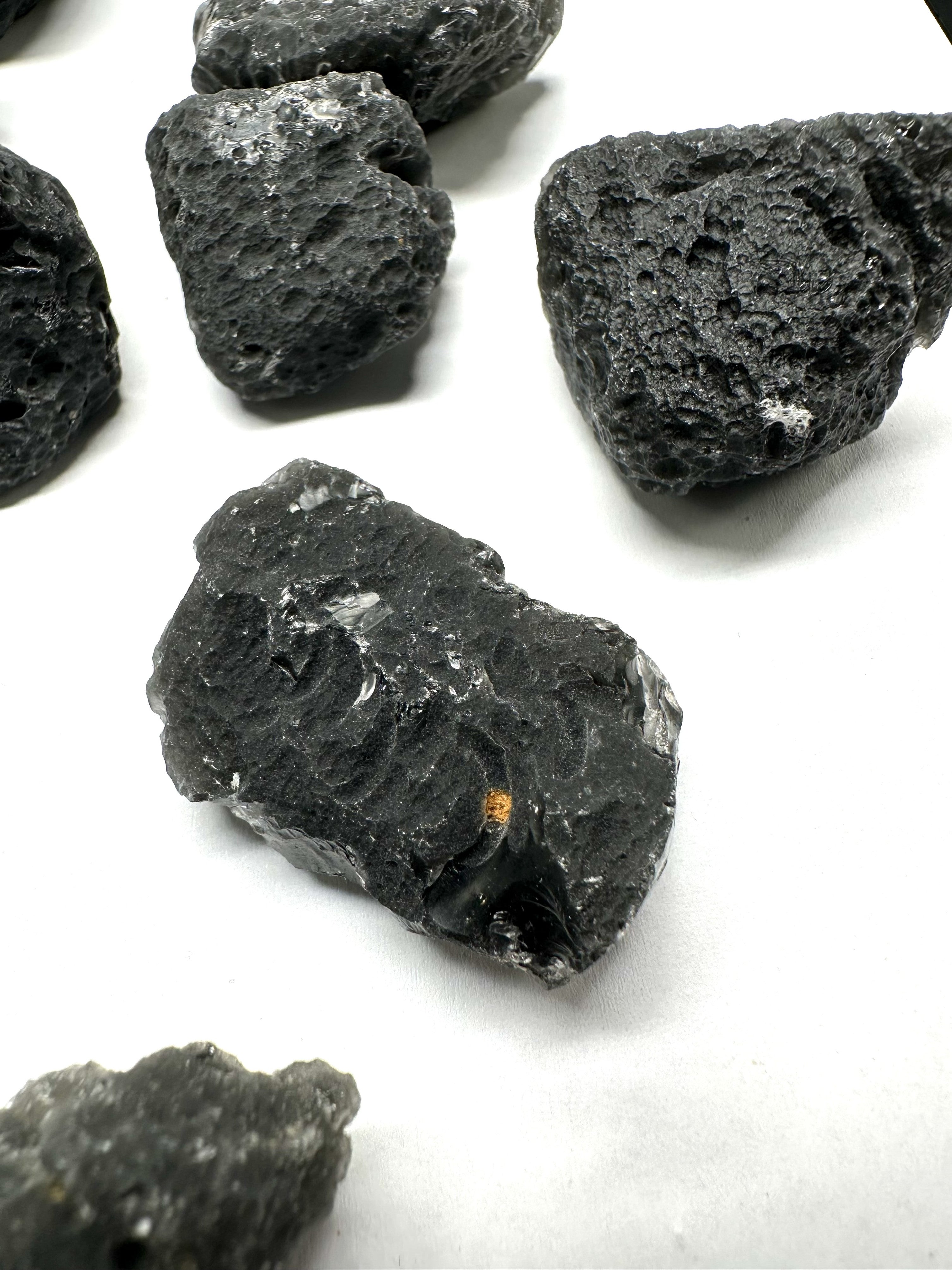 Slovak obsidian 300g (13-32g) - VEL6