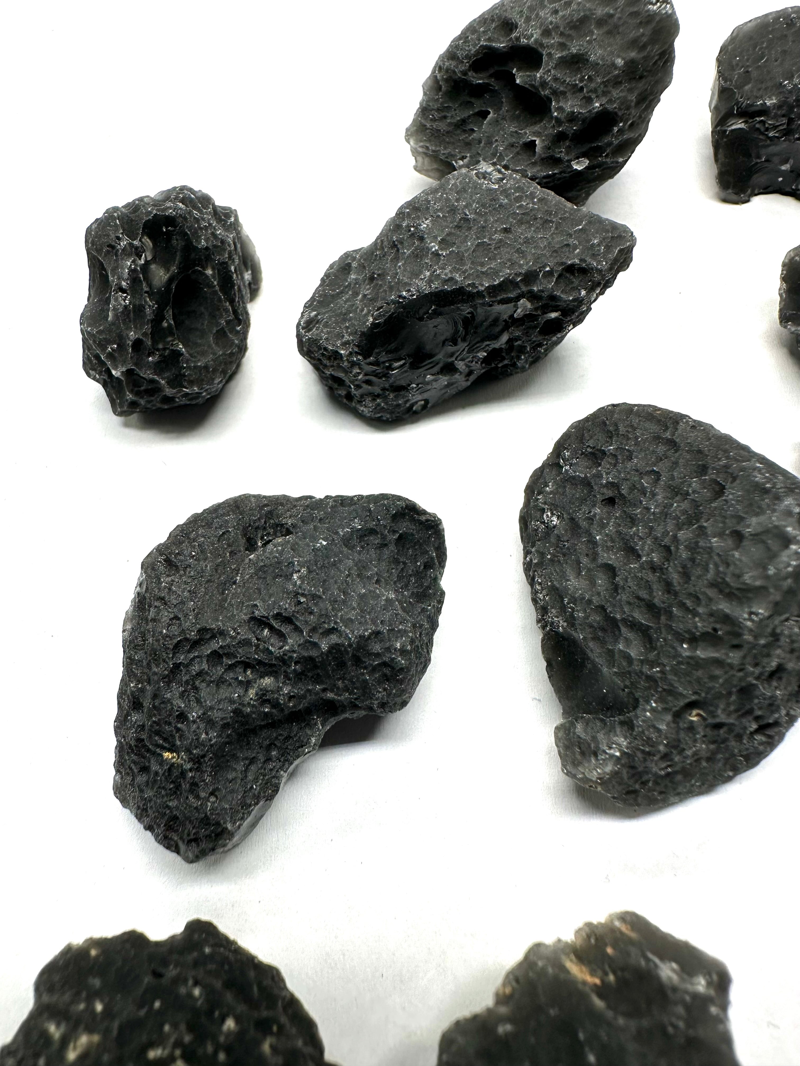 Slovak obsidian 300g (13-32g) - VEL6
