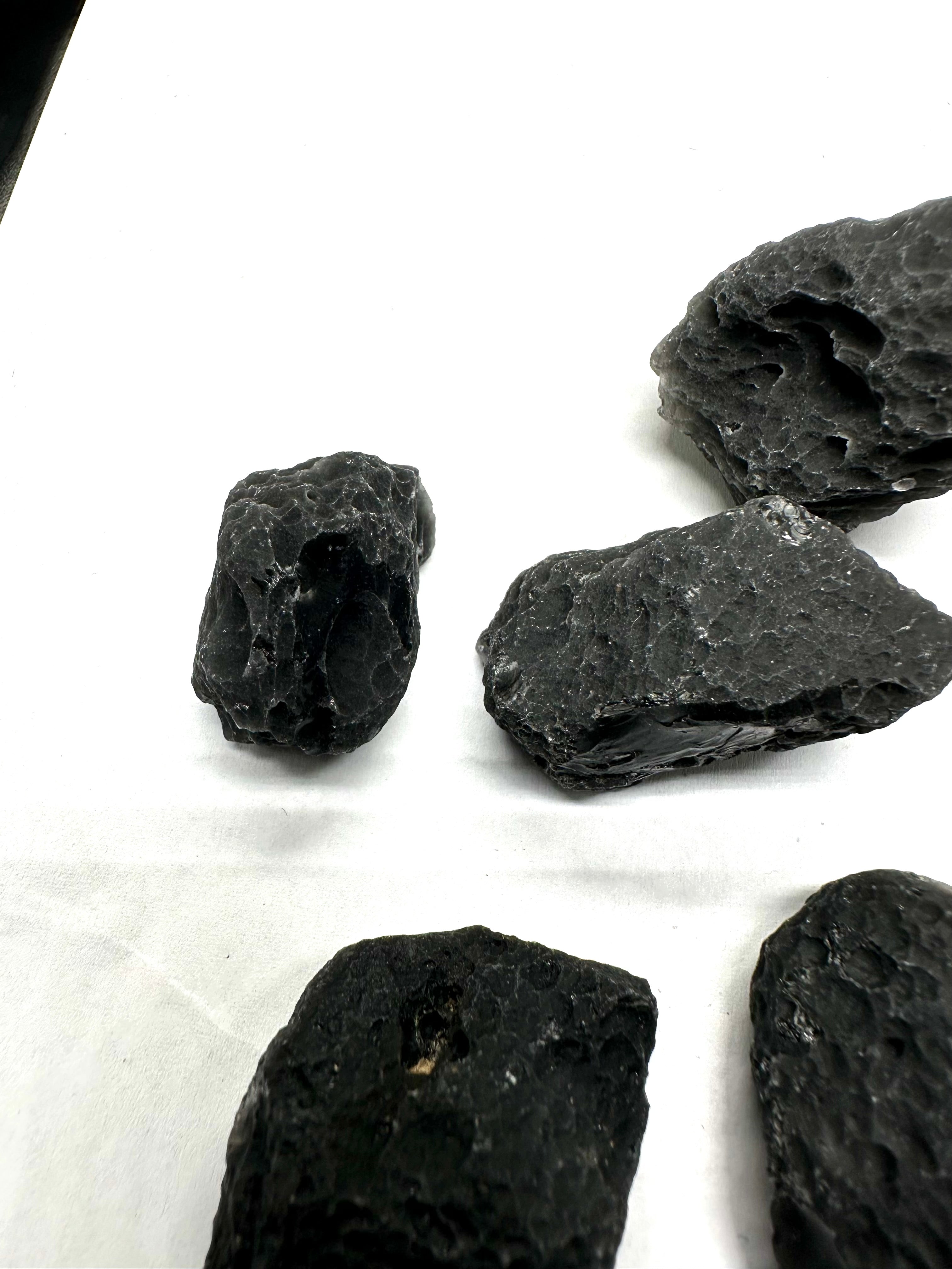 Slovak obsidian 300g (13-32g) - VEL6