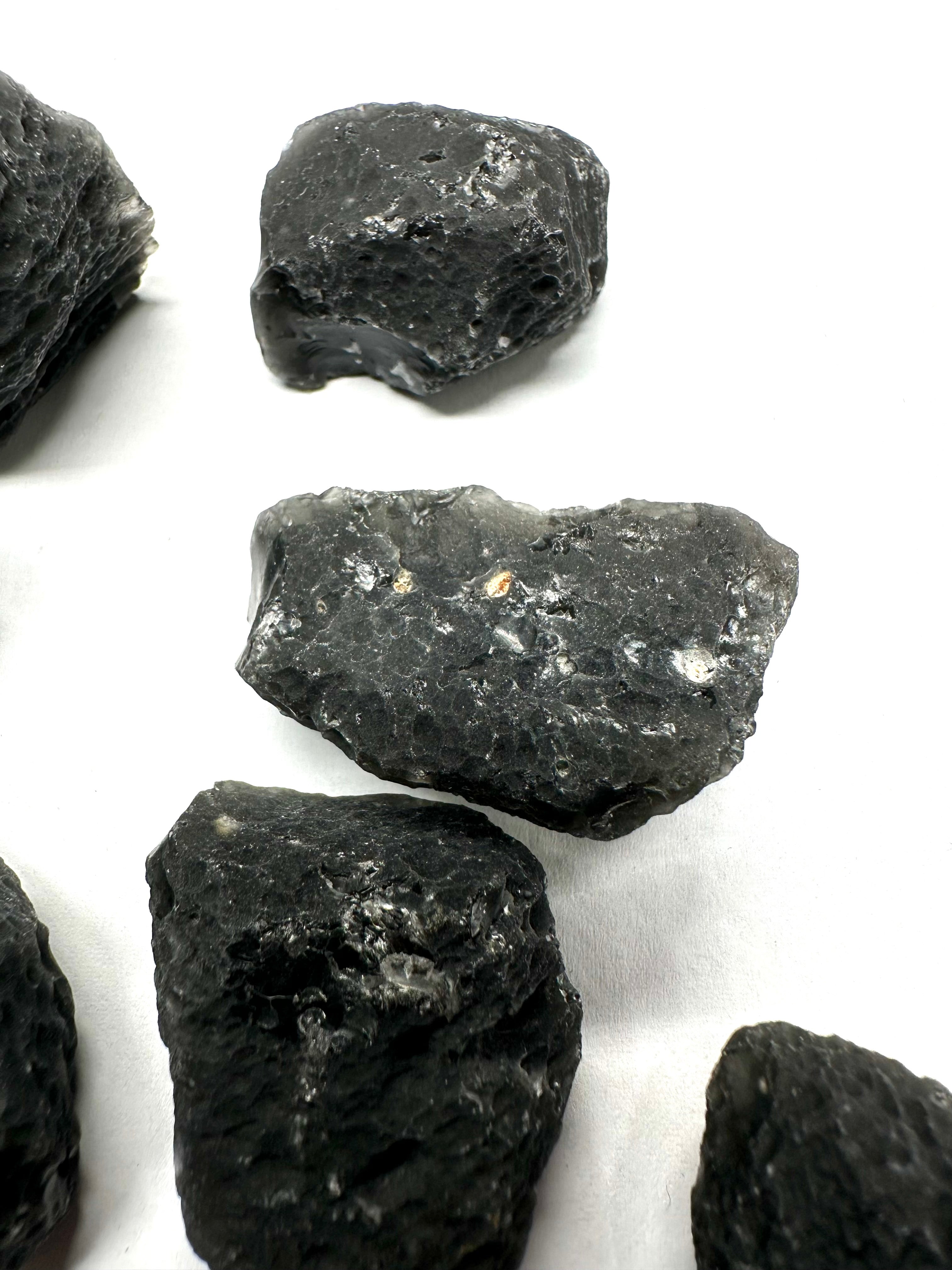 Slovak obsidian 300g (13-32g) - VEL6