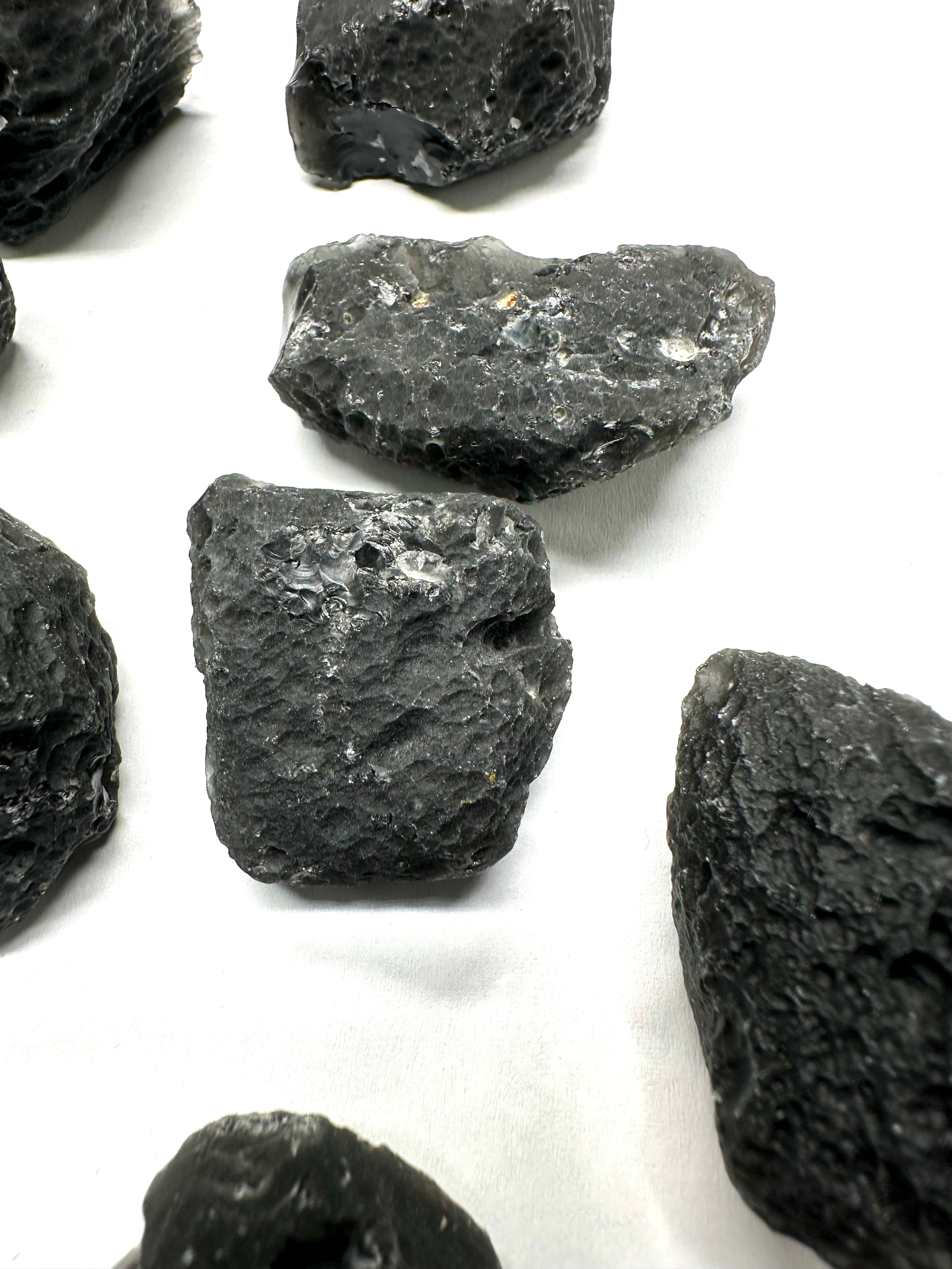 Slovak obsidian 300g (13-32g) - VEL6