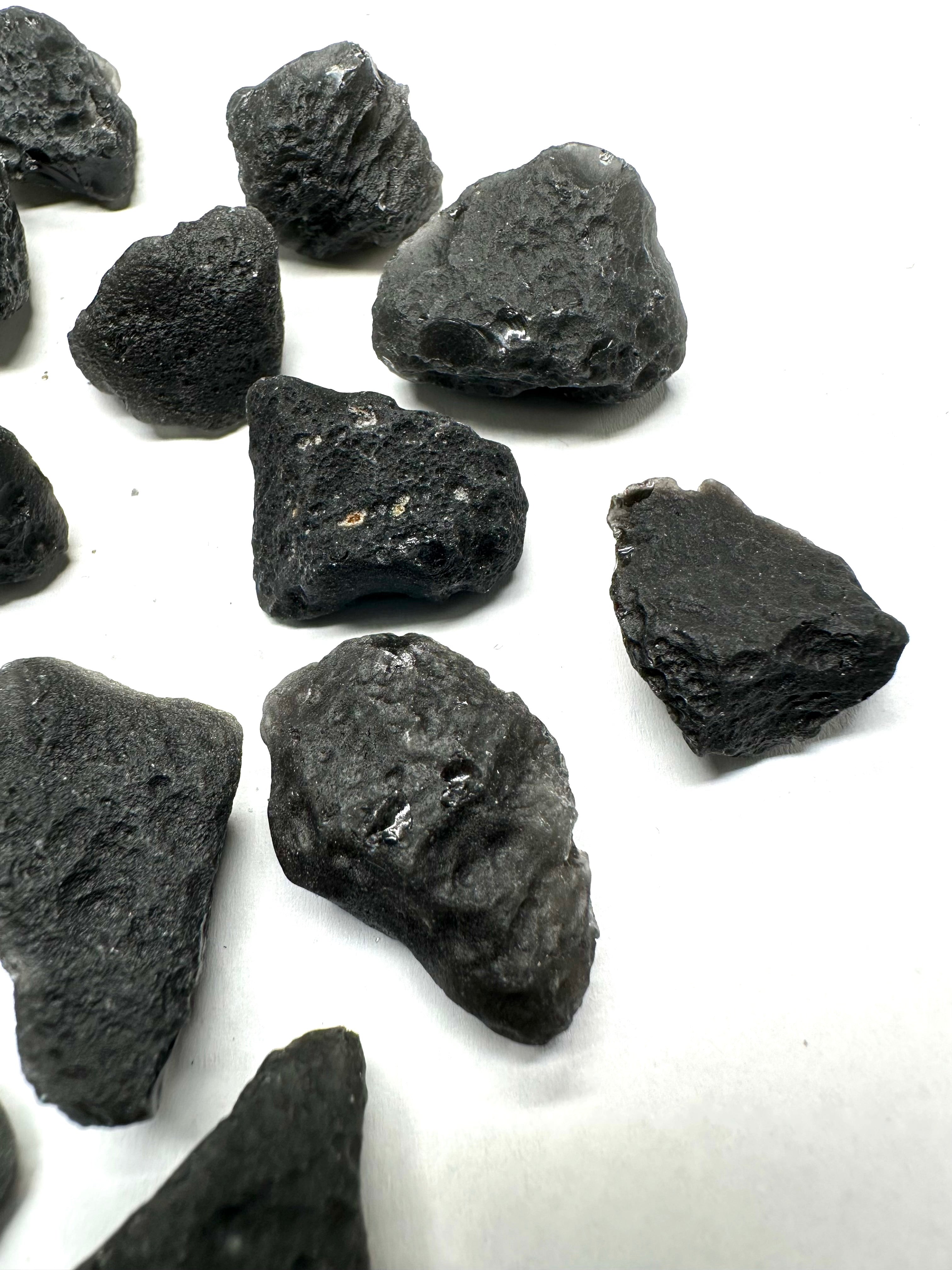 Slovak obsidian 150g (5-11g) - VEL7