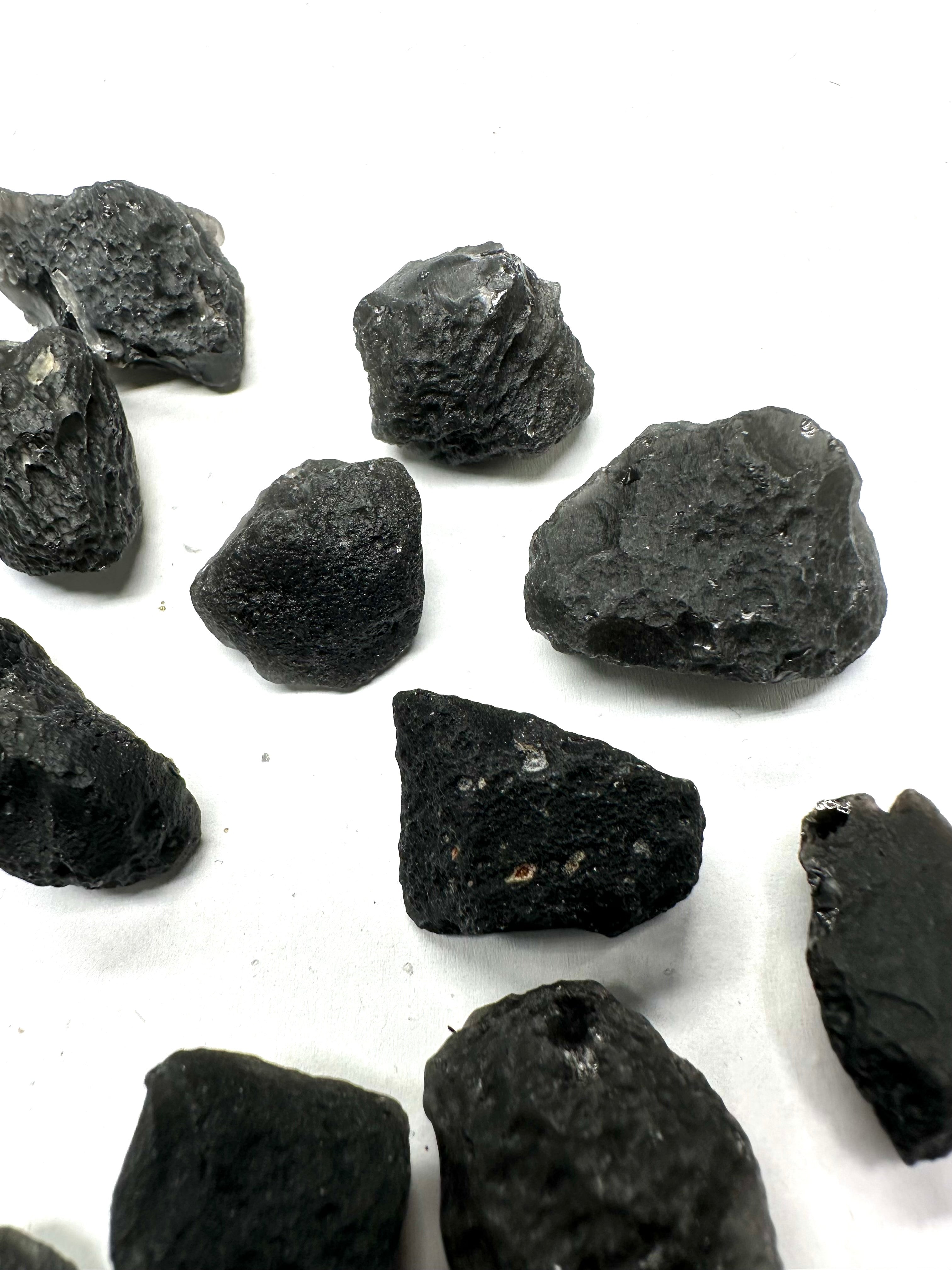 Slovak obsidian 150g (5-11g) - VEL7