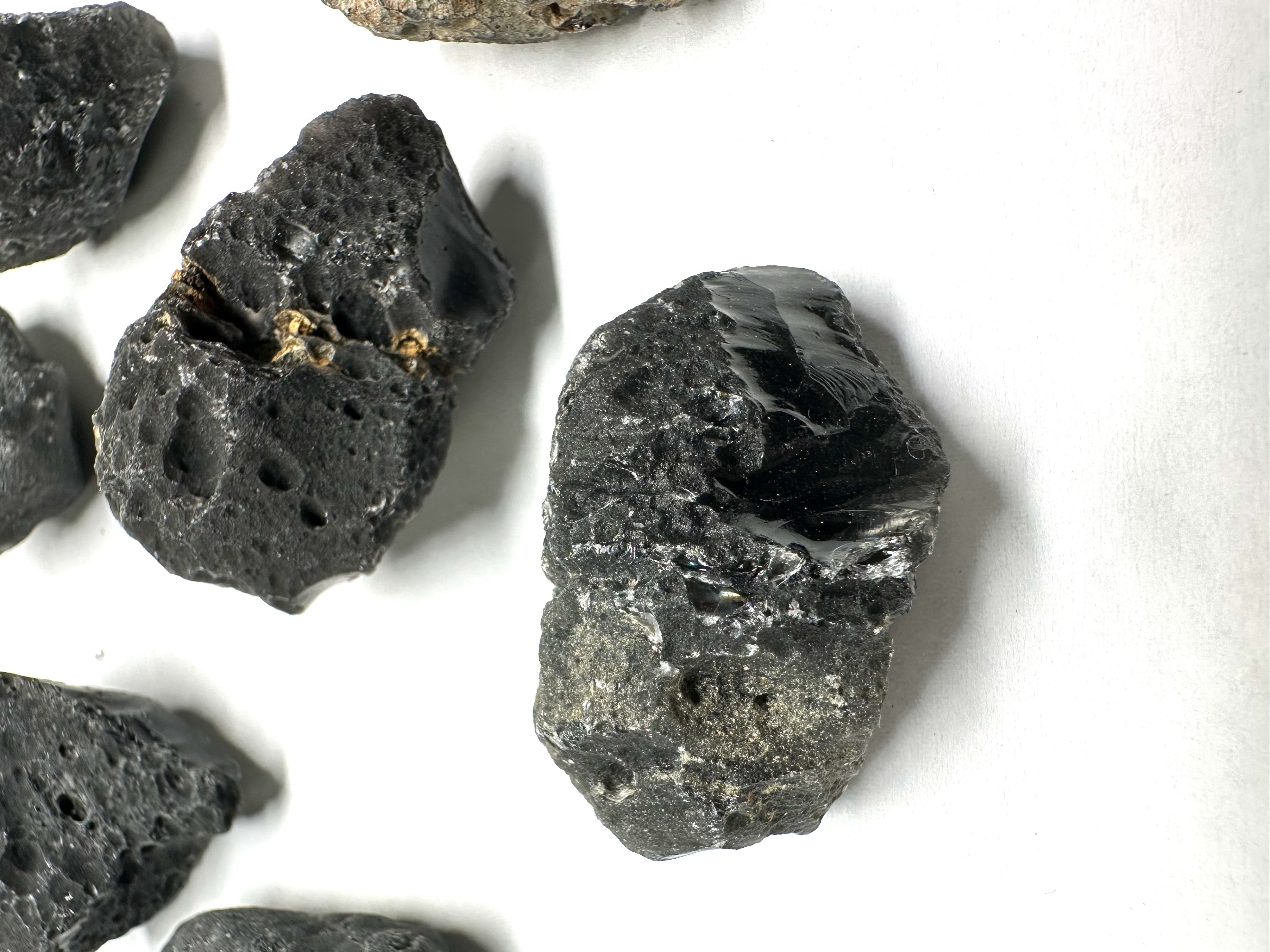 Slovak obsidian 250g (16-33g) - VEL8