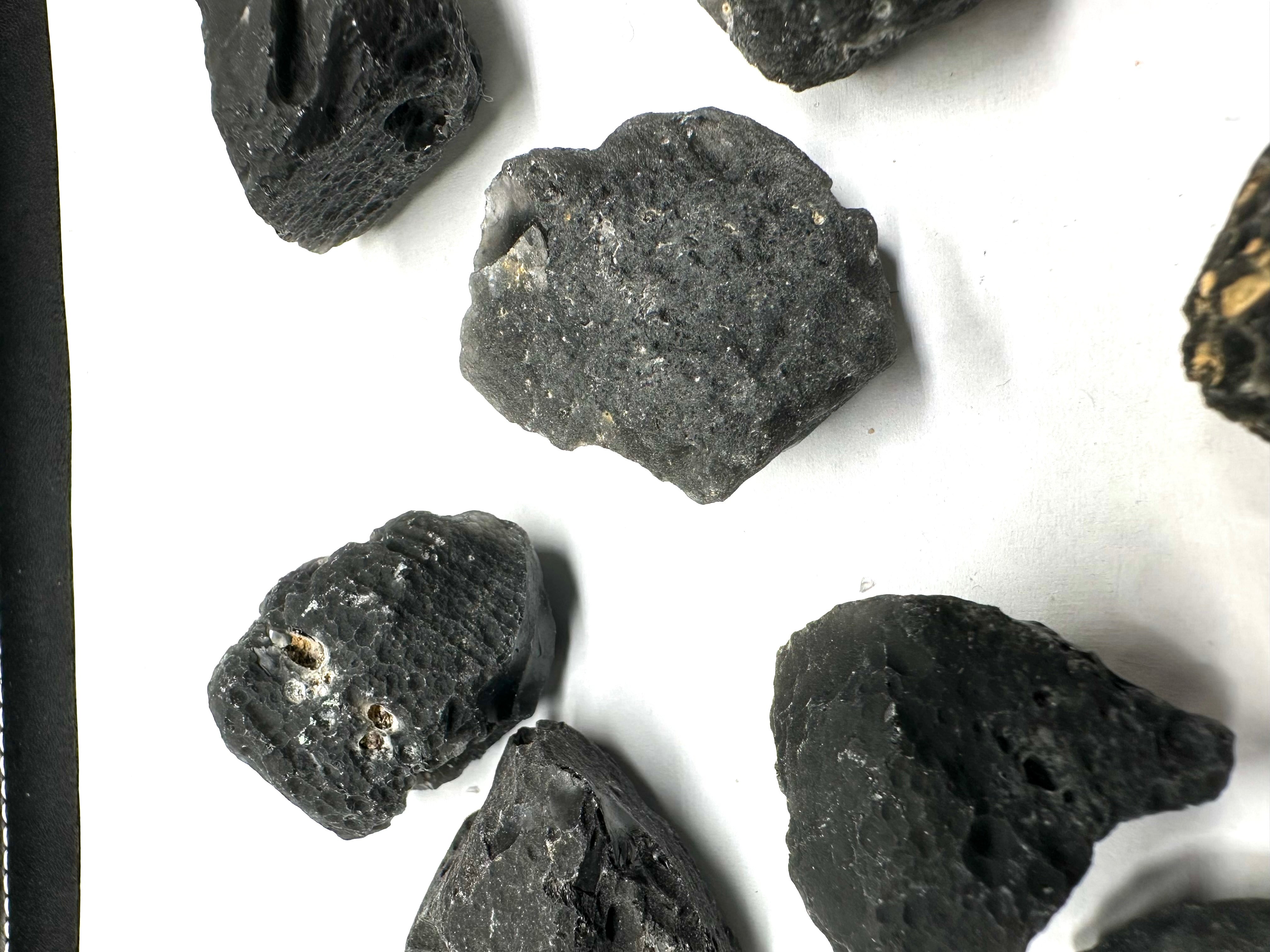 Slovak obsidian 250g (16-33g) - VEL8