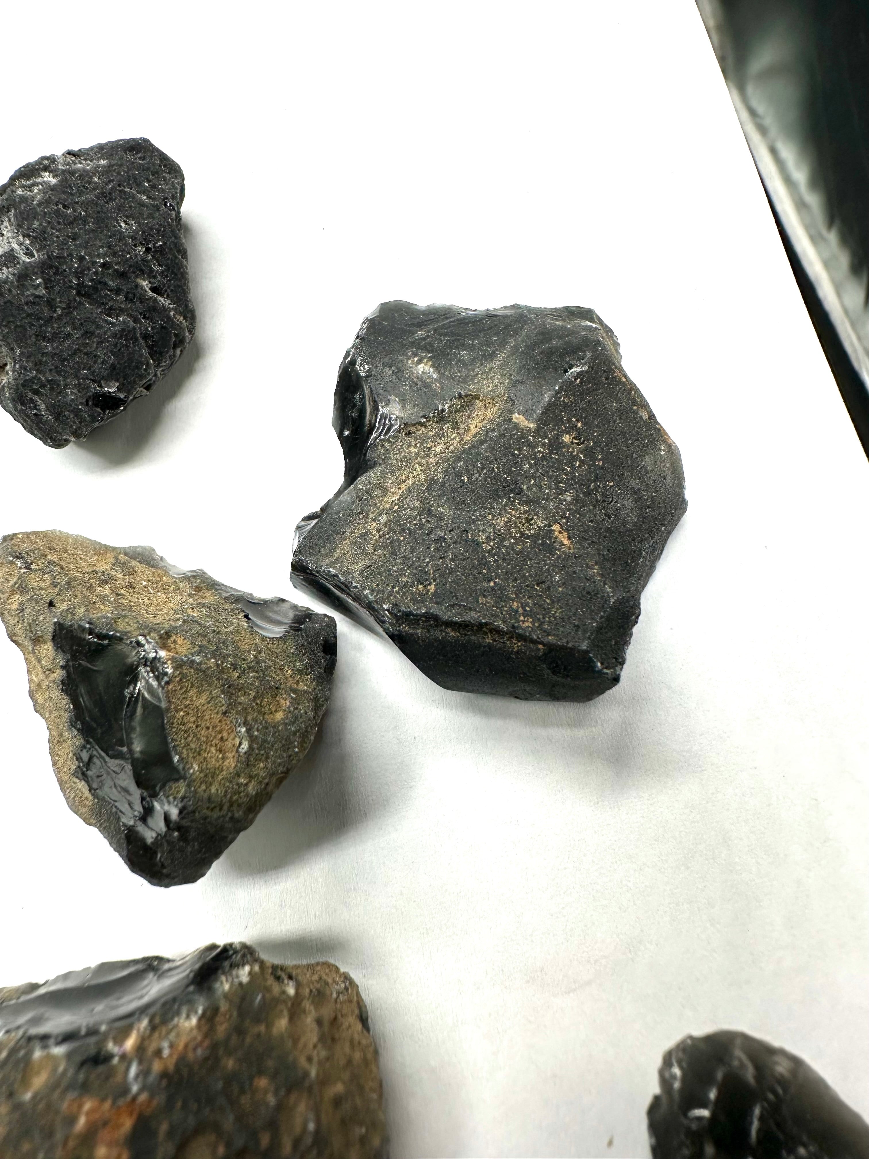 Slovak obsidian 300g (9-22g) - VEL10
