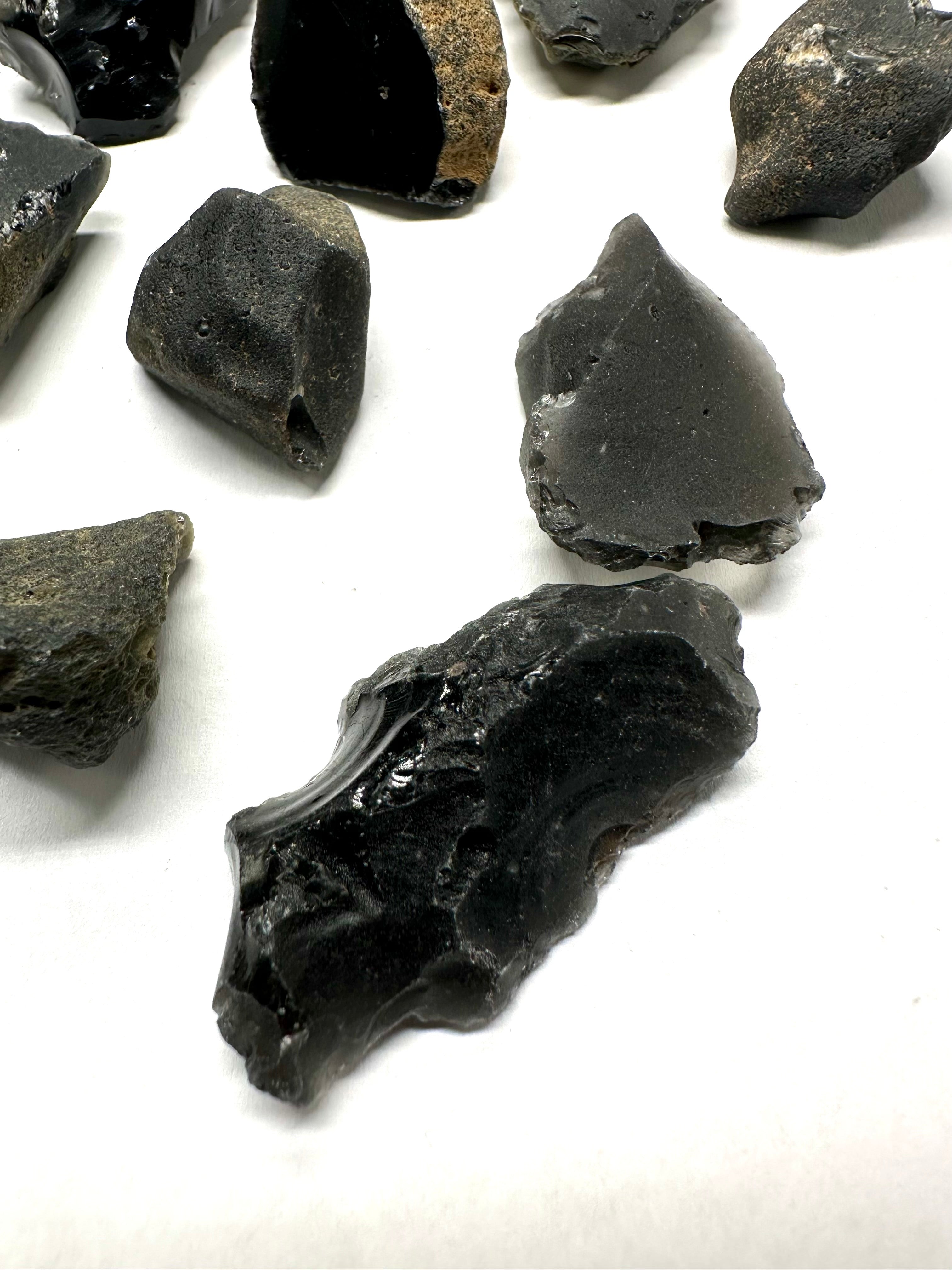 Slovak obsidian 150g (8-15g) - VEL11