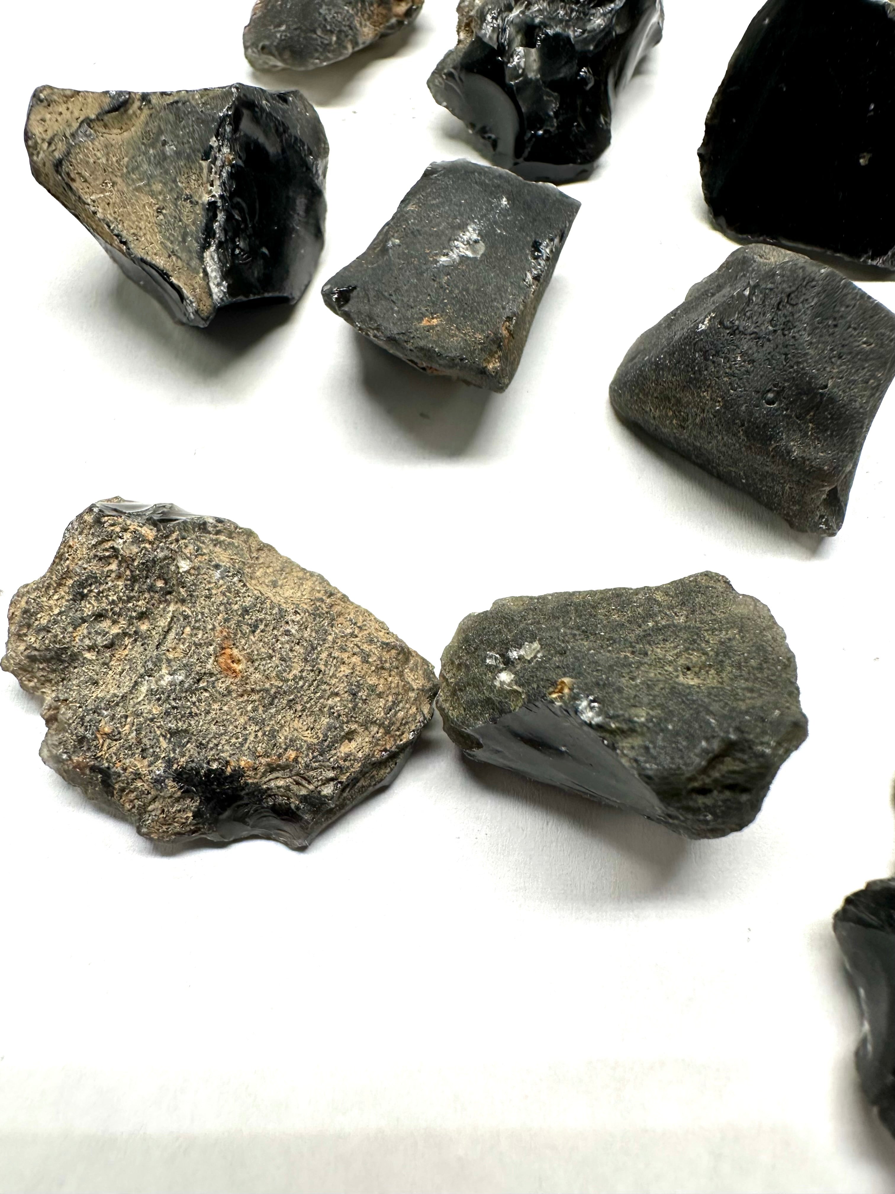 Slovak obsidian 150g (8-15g) - VEL11