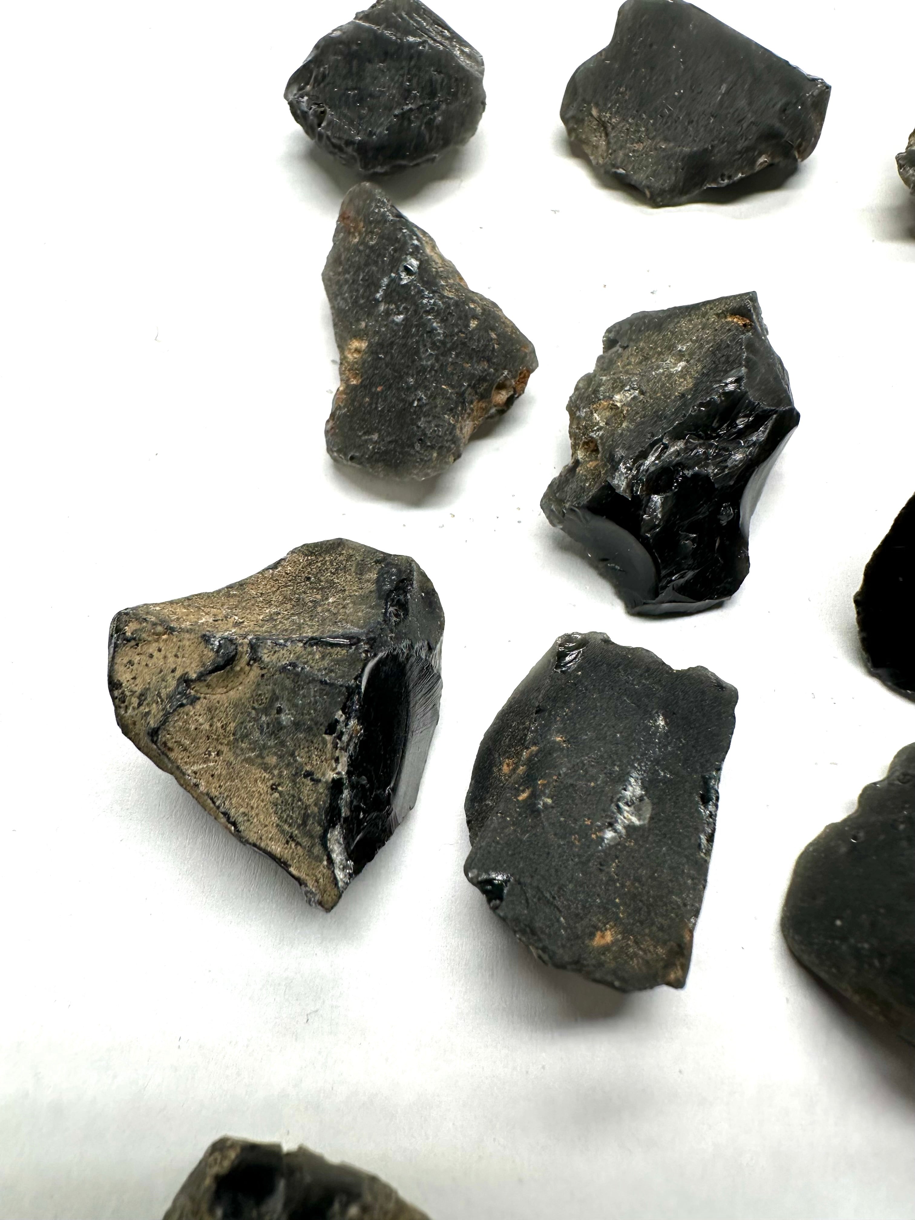 Slovak obsidian 150g (8-15g) - VEL11