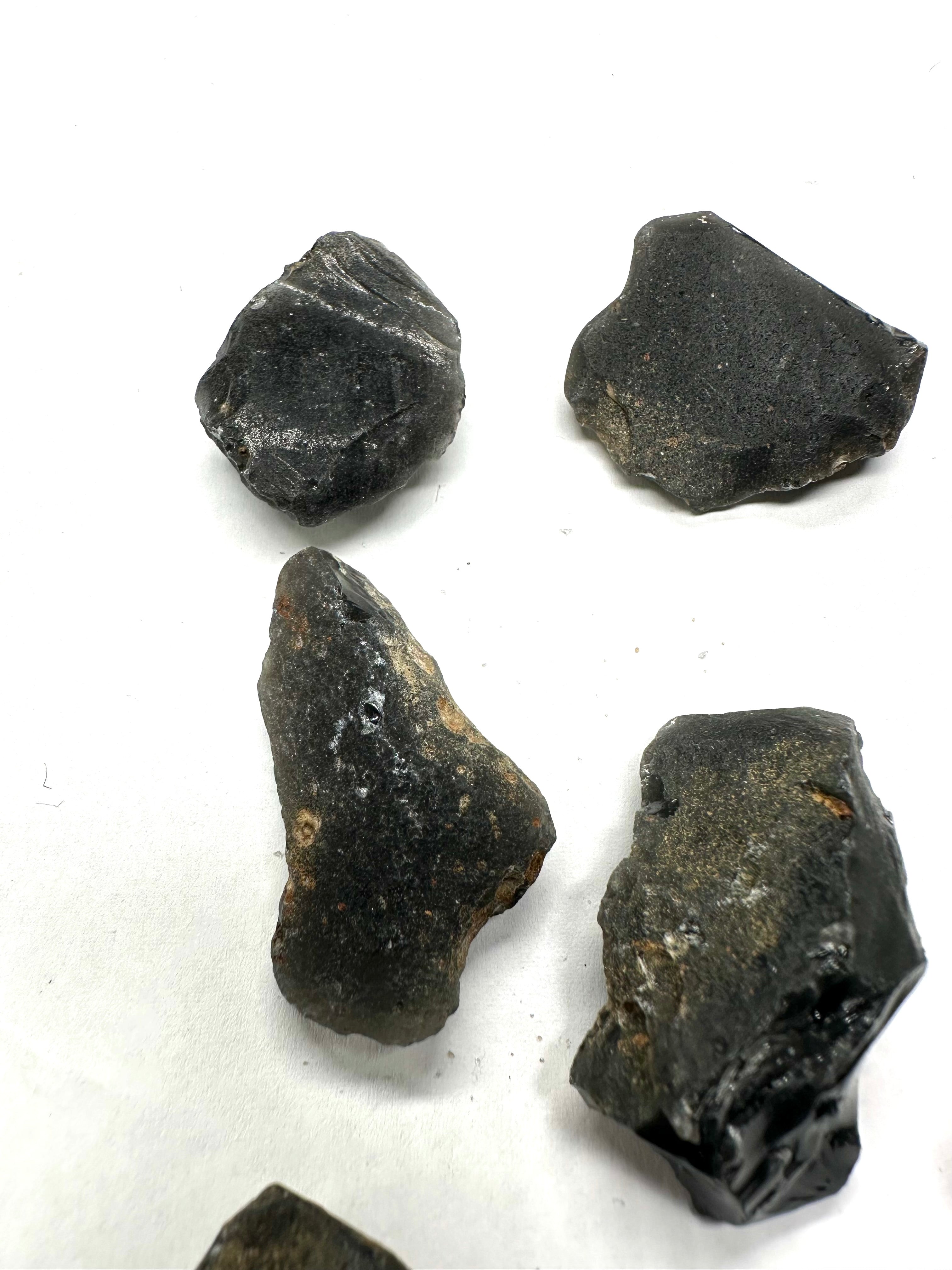 Slovak obsidian 150g (8-15g) - VEL11