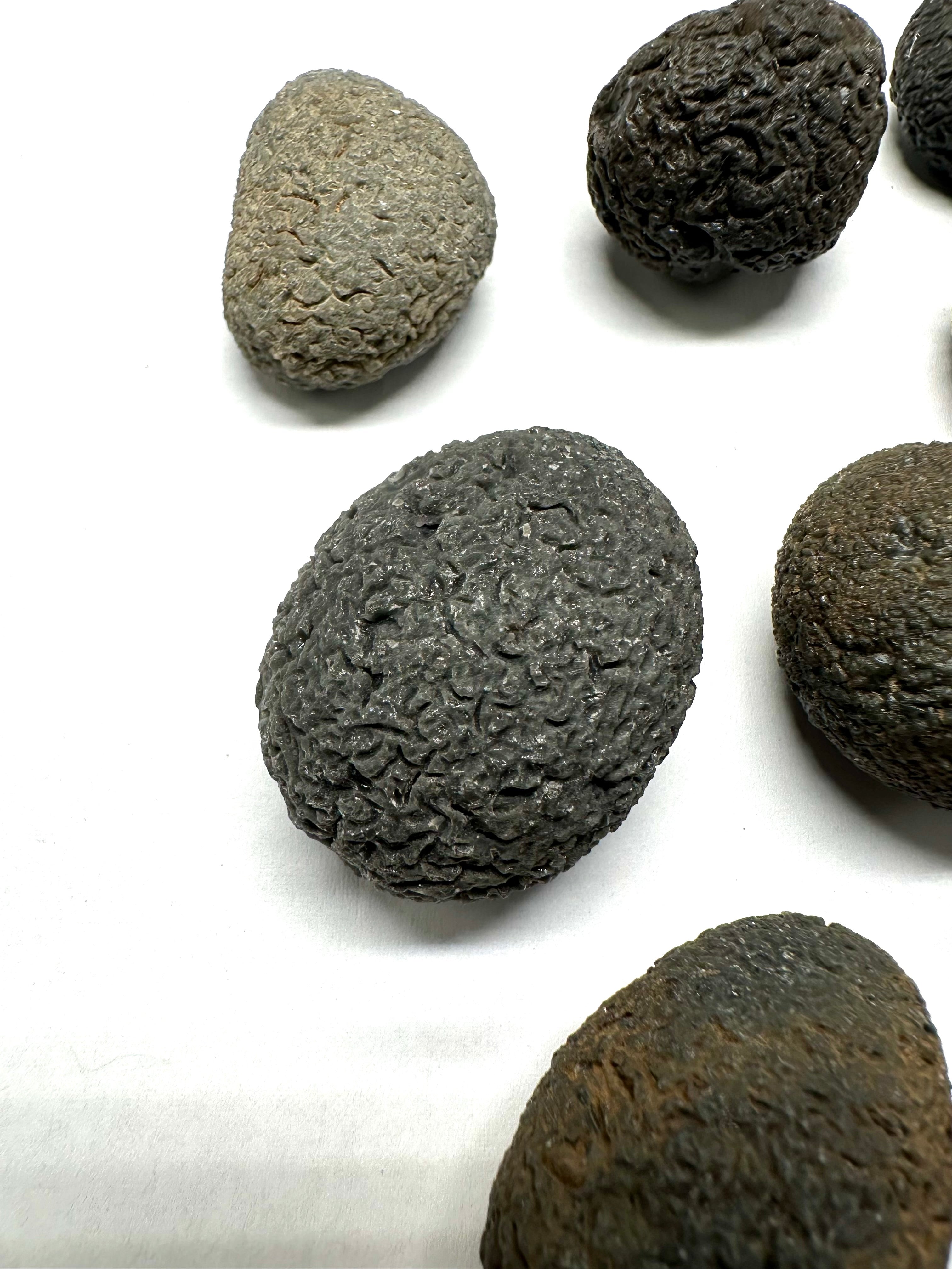 Dragonglass Obsidian 200g (13-34g) - VEL15