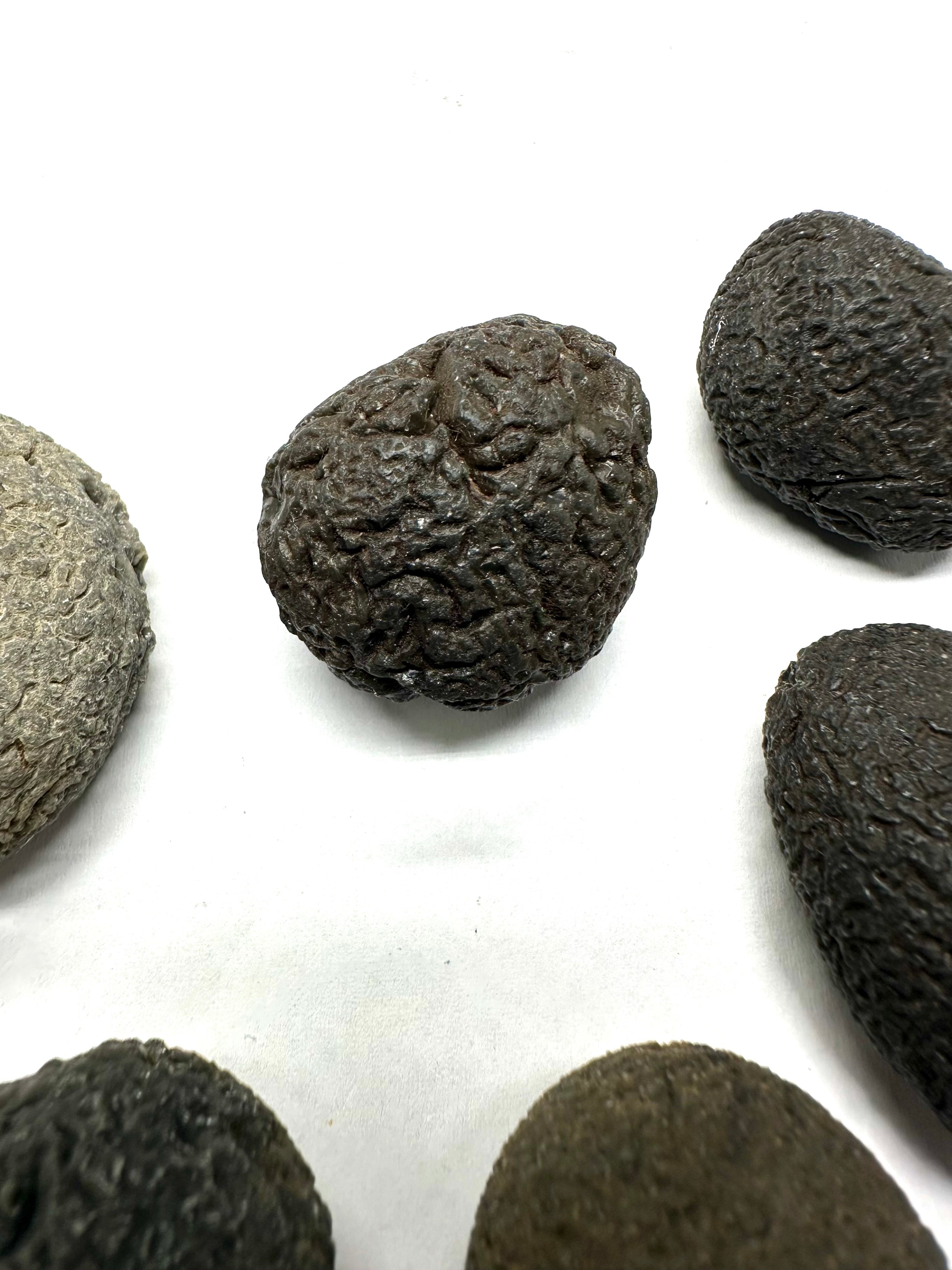 Dragonglass Obsidian 200g (13-34g) - VEL15