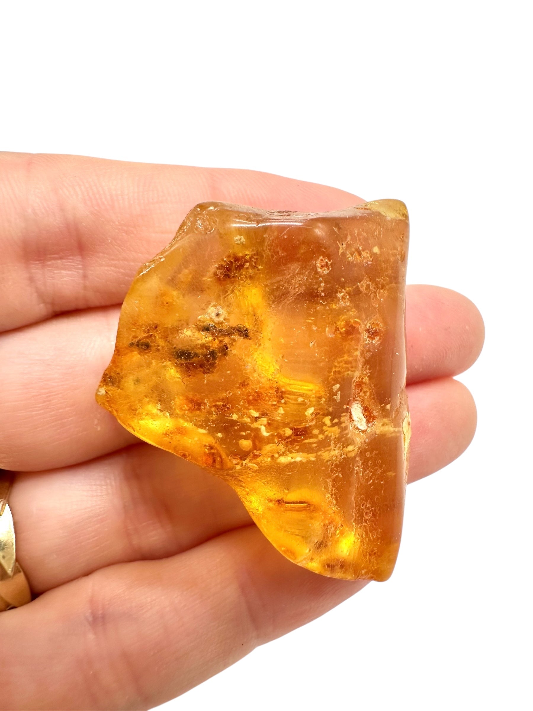 Insects in young amber (copal) 8,8g – Colombia - IK17