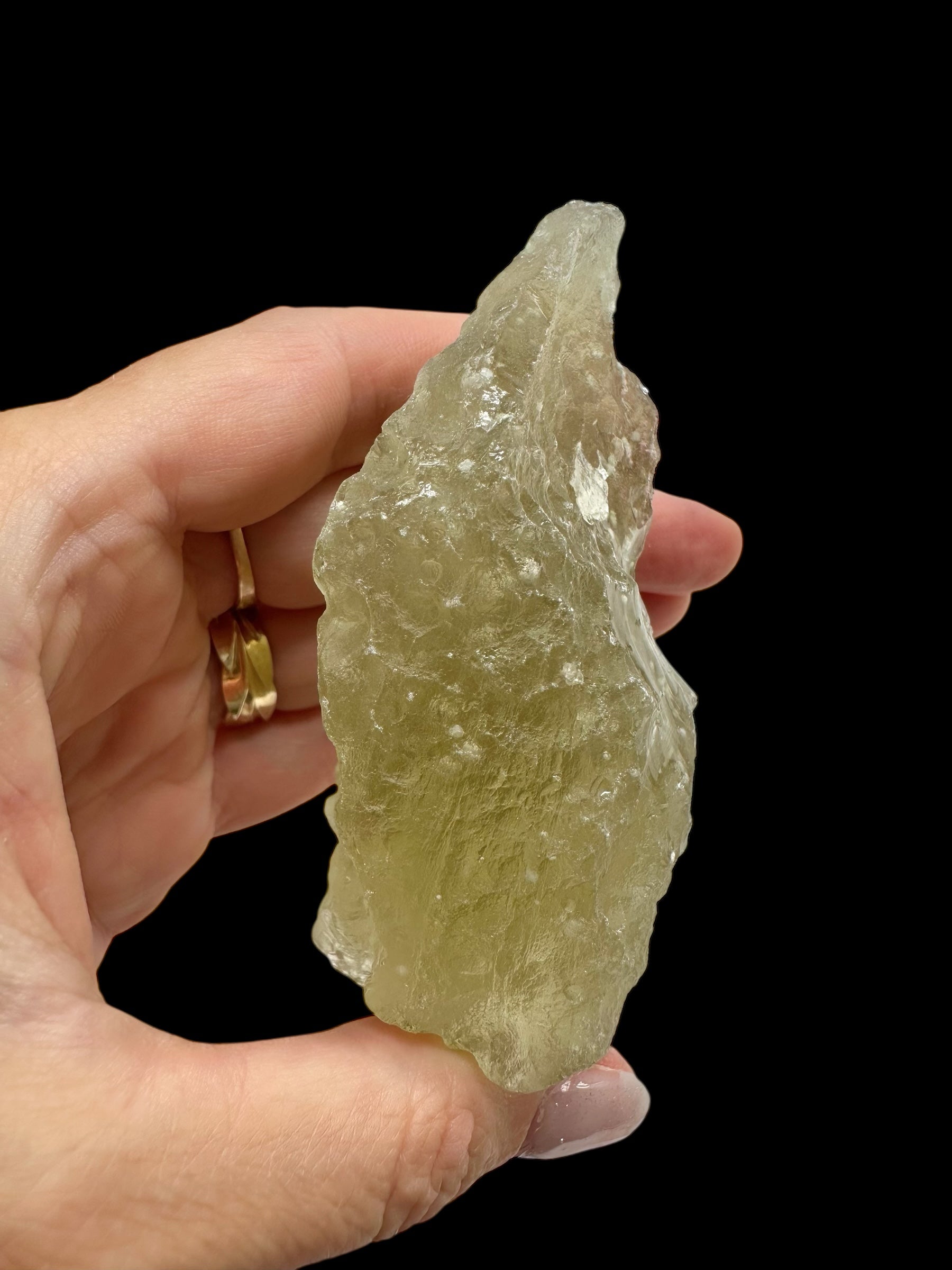 Libyan desert glass with sand inclusions – 134,1g - LPI09