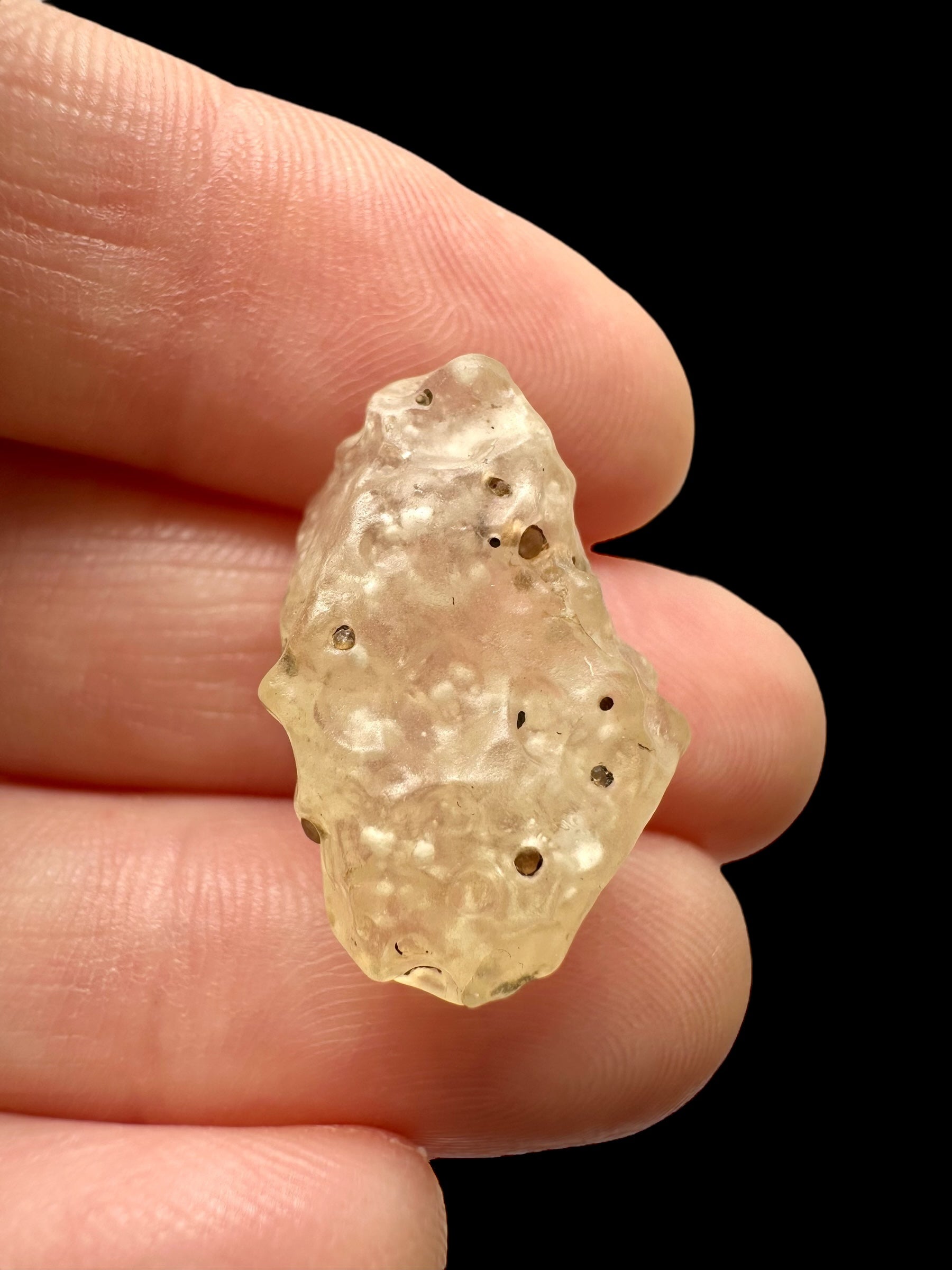 Libyan desert glass with sand inclusions – 2,5g - LPI02