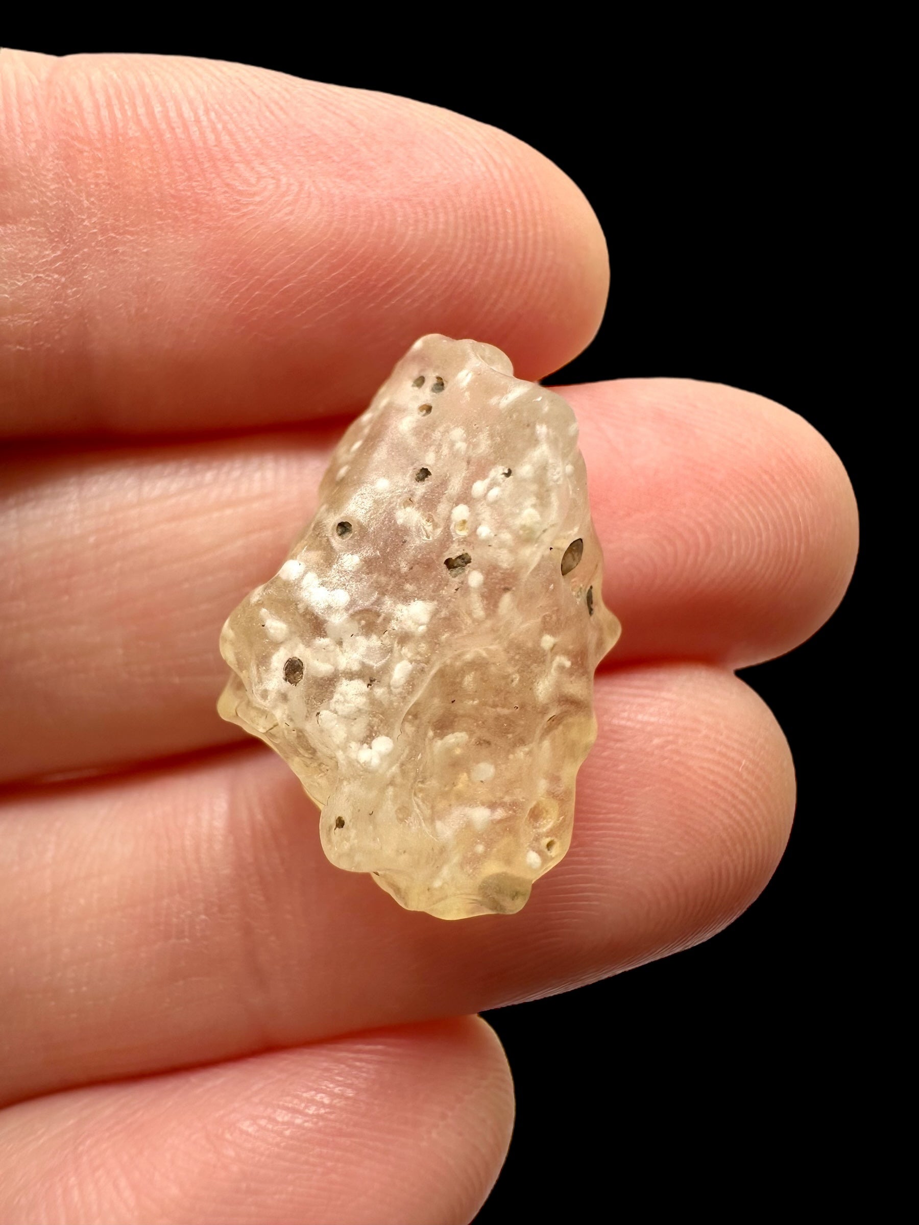 Libyan desert glass with sand inclusions – 2,5g