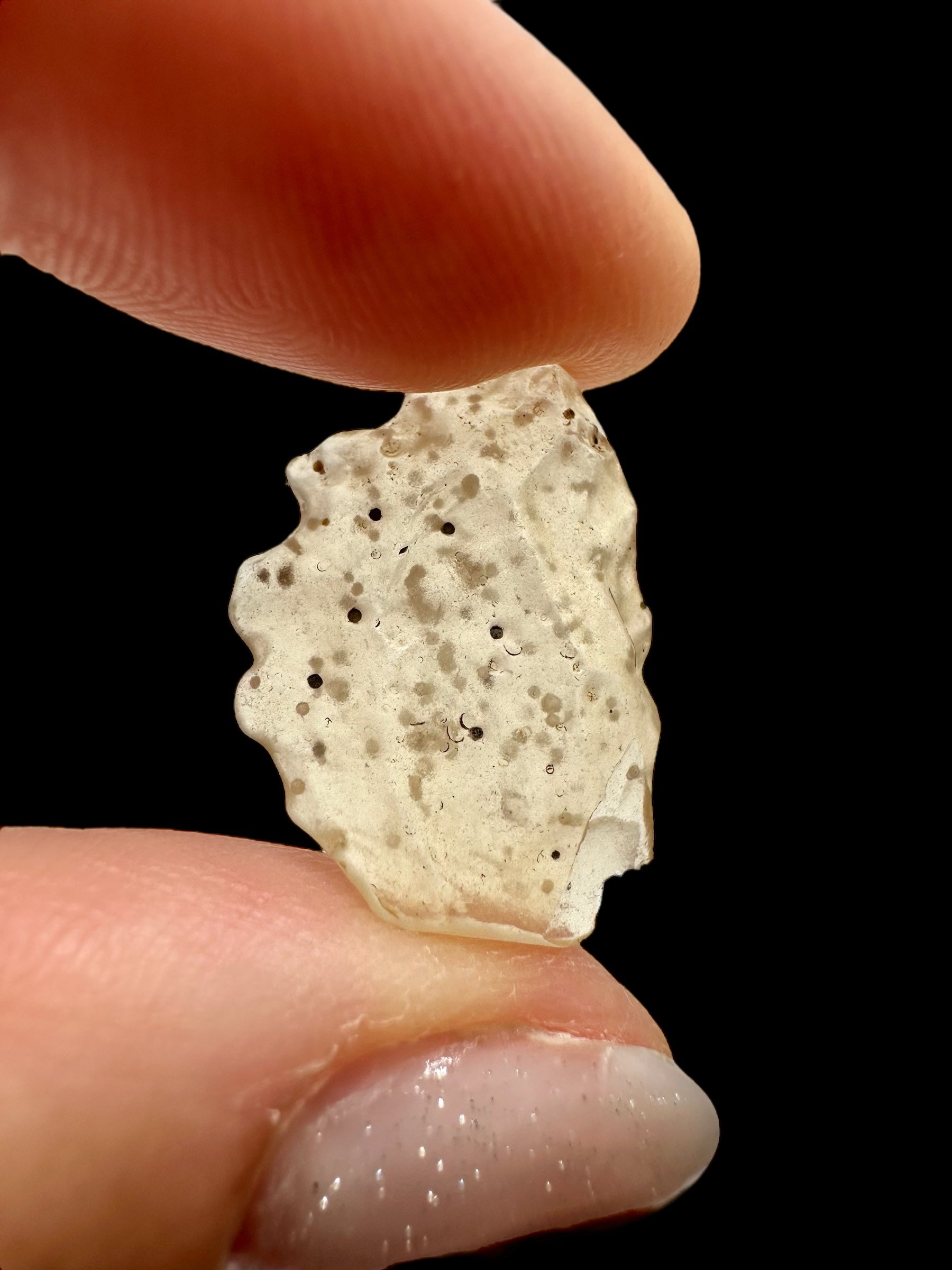 Libyan desert glass with sand inclusions – 1,3g - LPI04