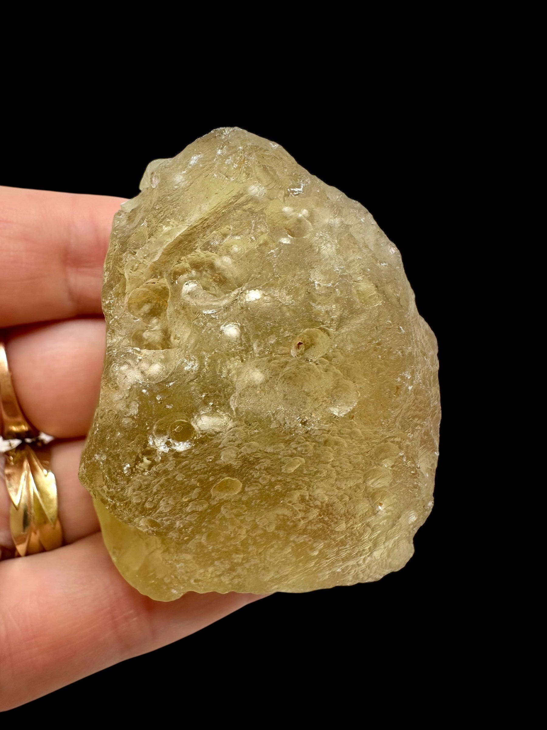 Libyan desert glass with sand inclusions – 81,6g - LPI07