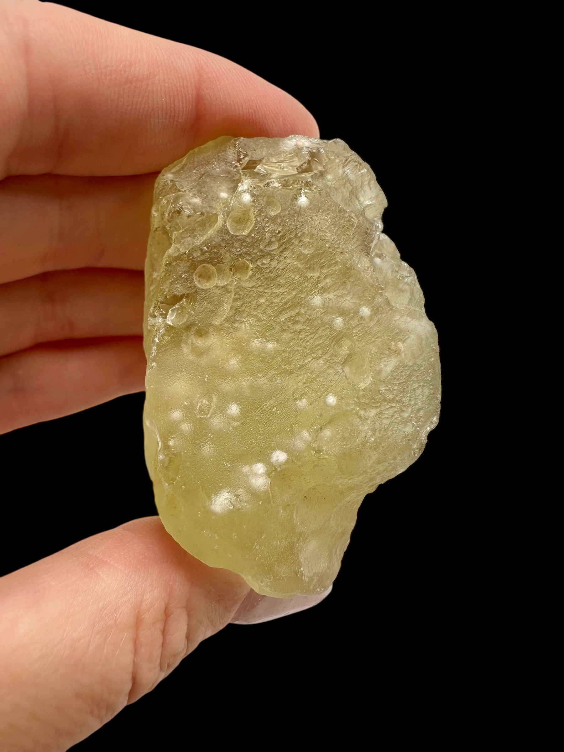 Libyan desert glass with sand inclusions – 81,6g - LPI07