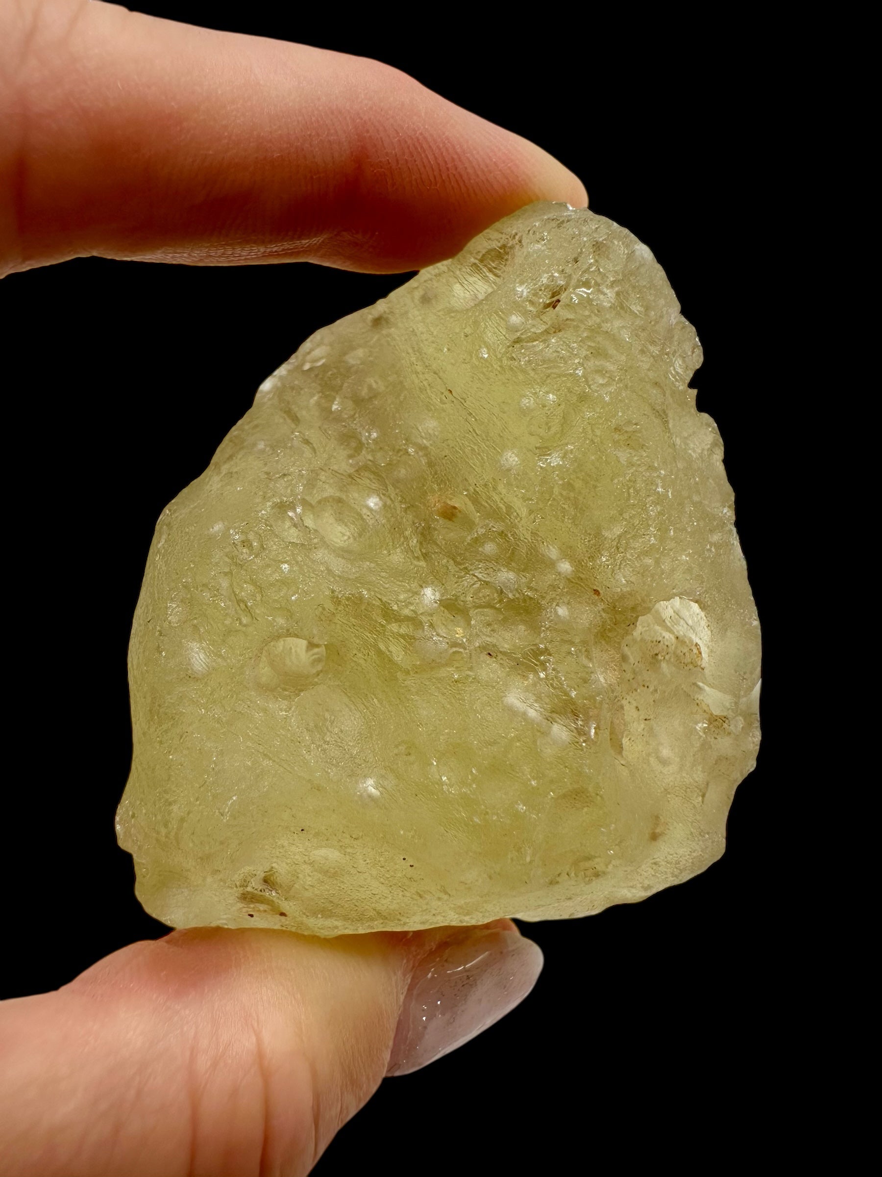 Libyan desert glass with sand inclusions – 81,6g - LPI07