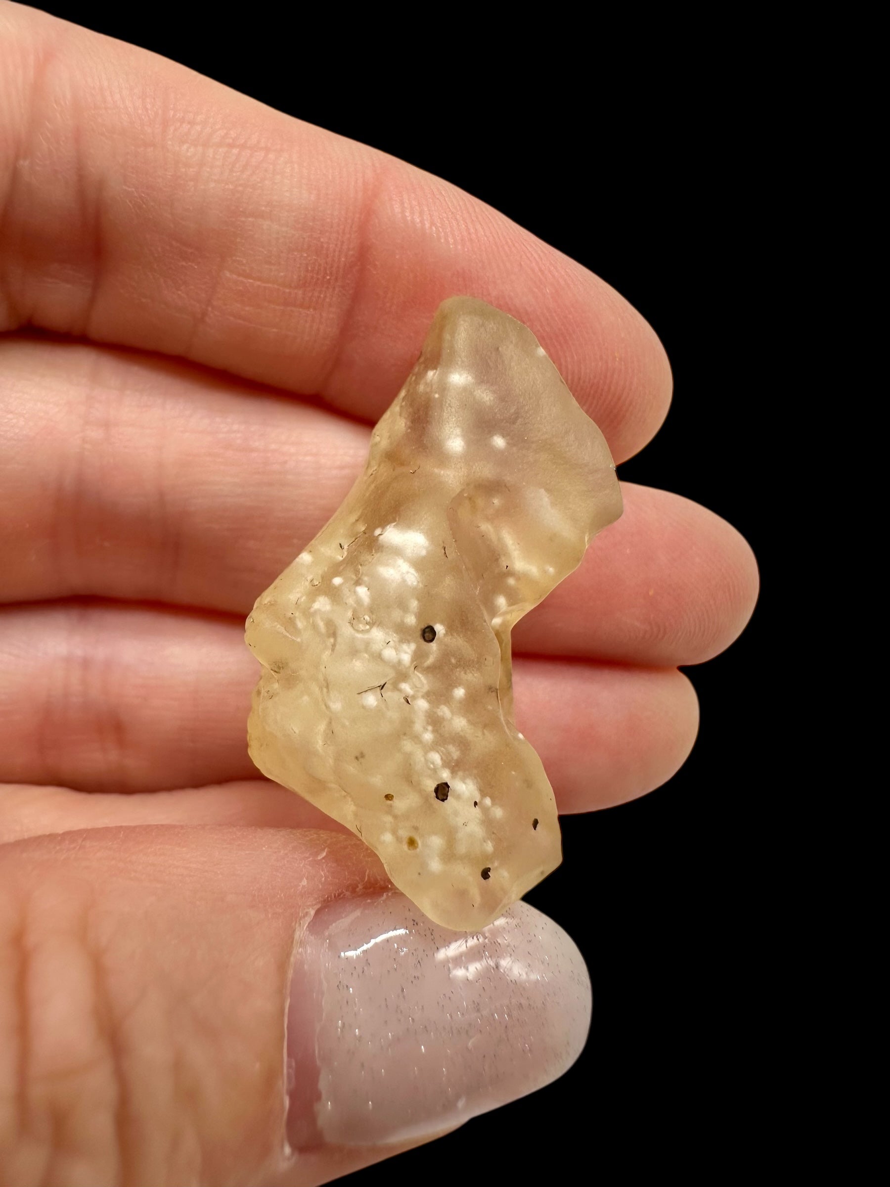 Libyan desert glass with sand inclusions – 8g - LPI12
