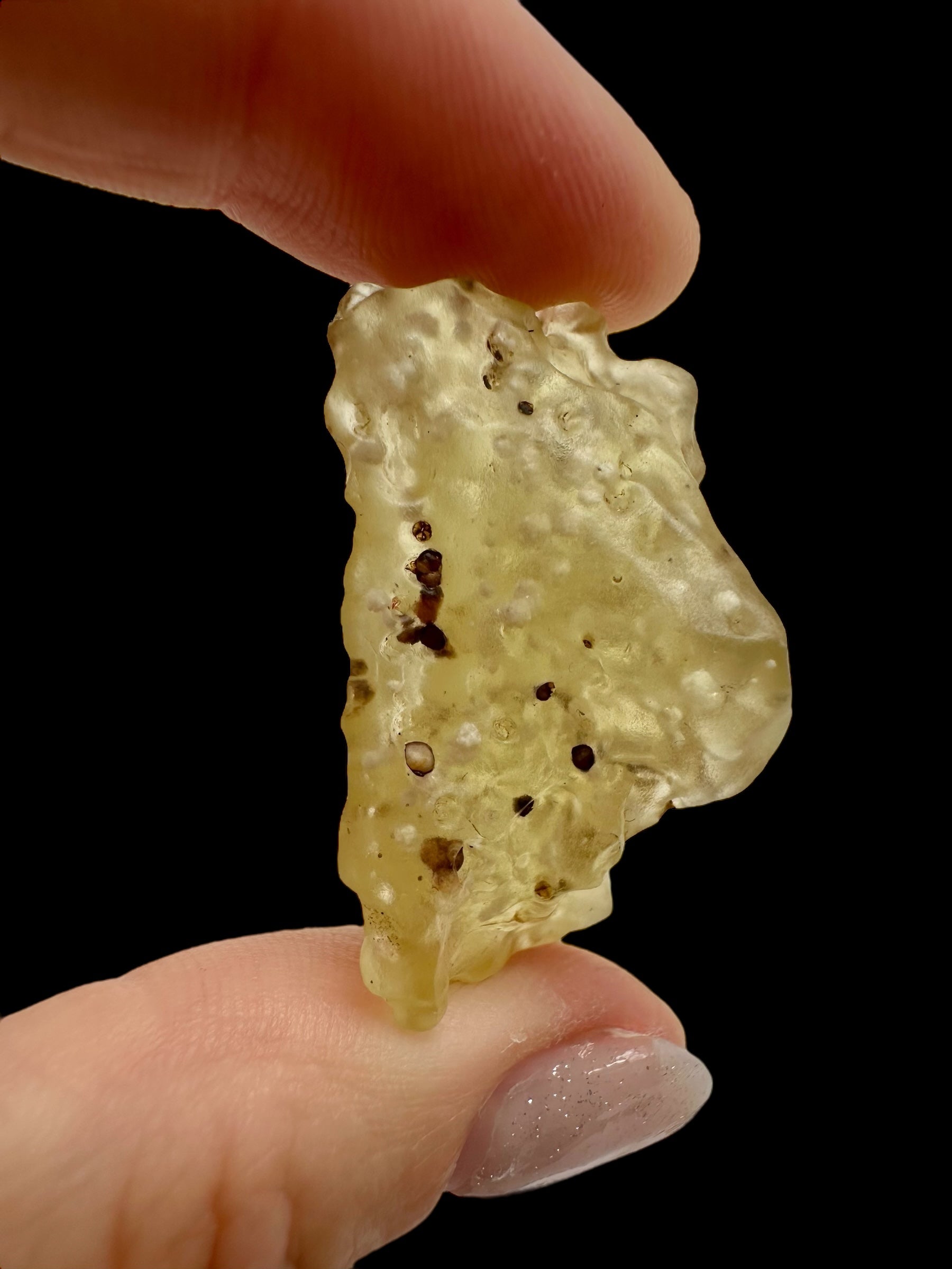 Libyan desert glass with sand inclusions – 9,8g - LPI14