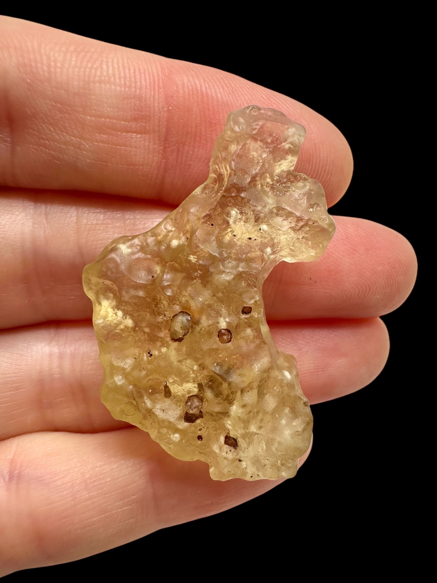 Libyan desert glass with sand inclusions – 8,2g - LPI16