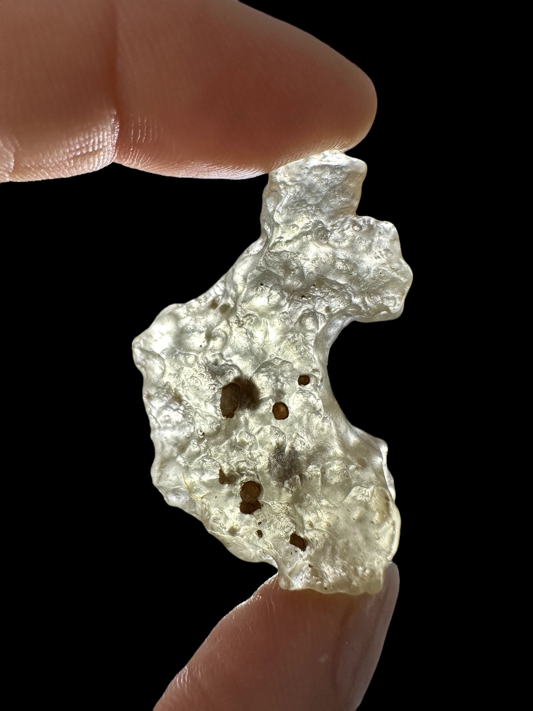 Libyan desert glass with sand inclusions – 8,2g - LPI16