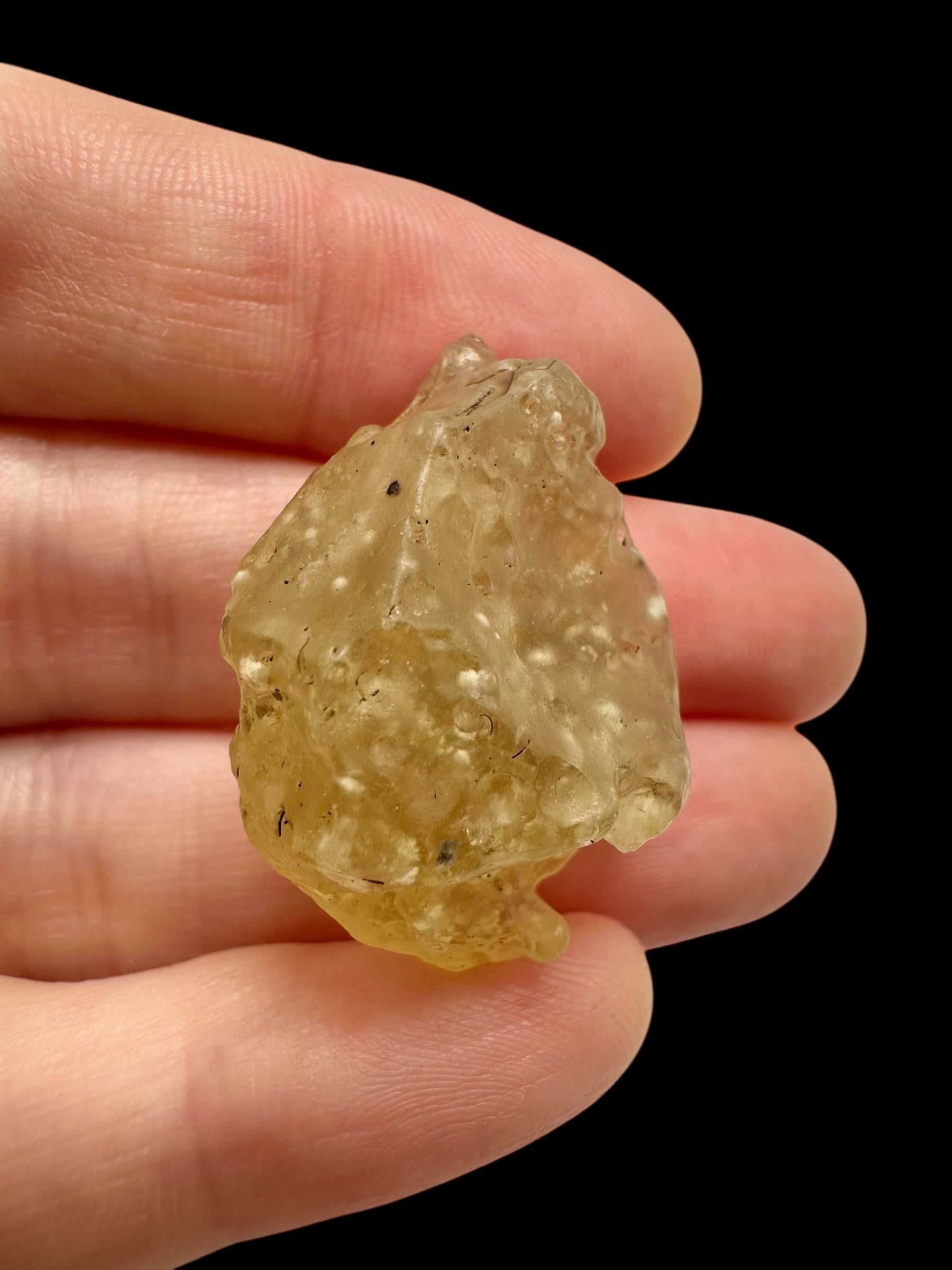 Libyan desert glass with sand inclusions – 9,5g - LPI17