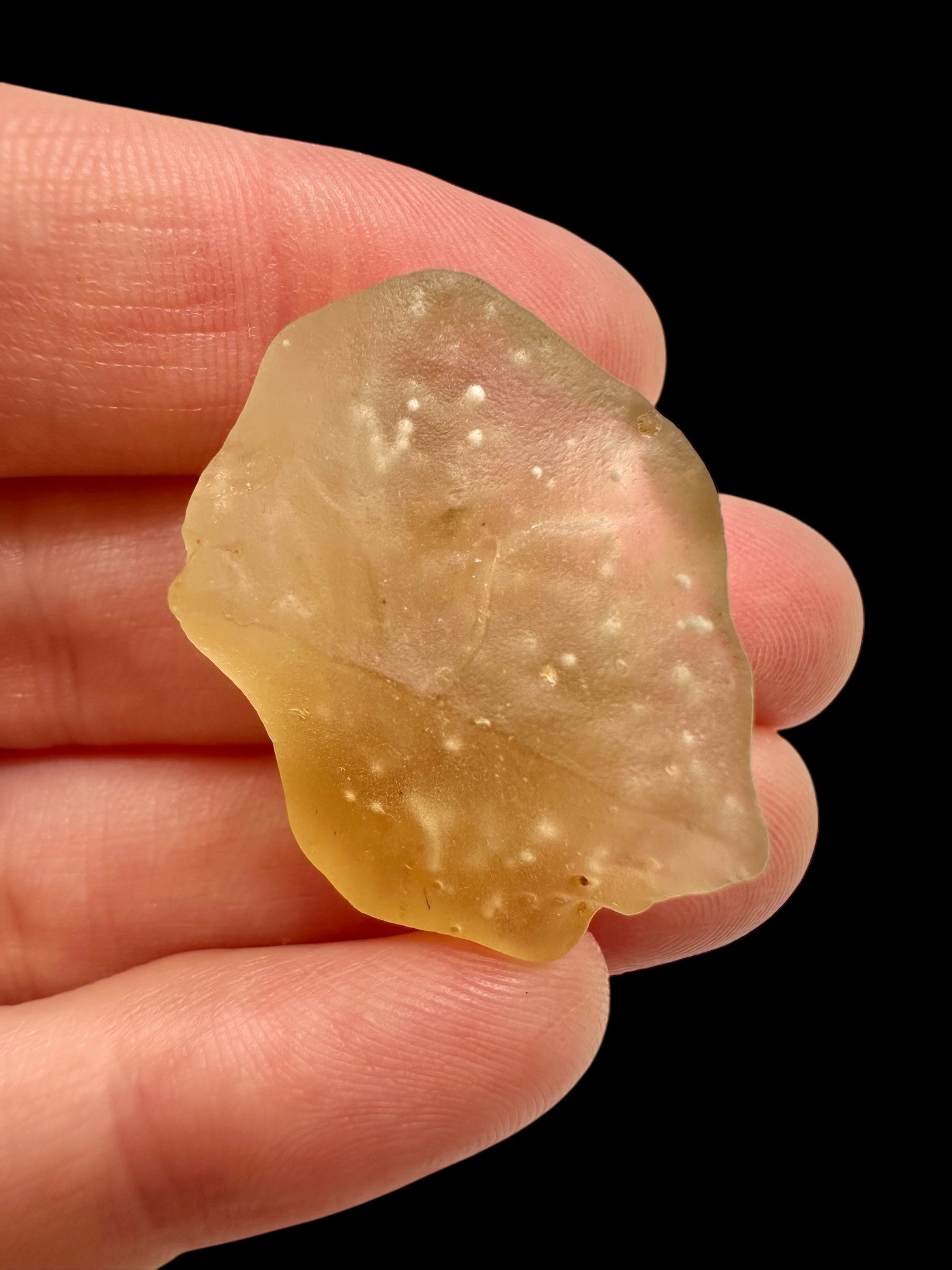Libyan desert glass with sand inclusions – 6,5g - LPI19