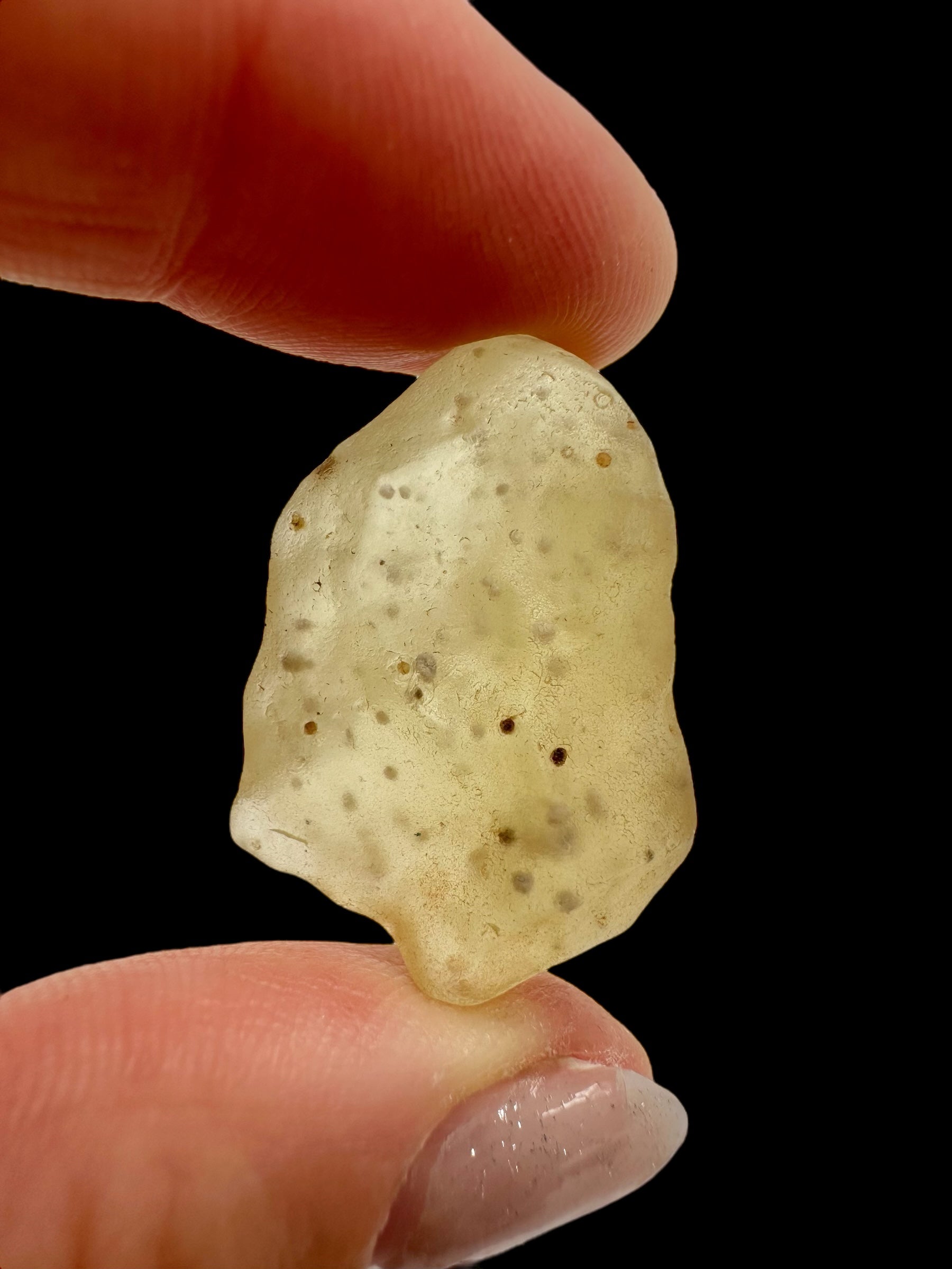 Libyan desert glass with sand inclusions – 6,5g - LPI19