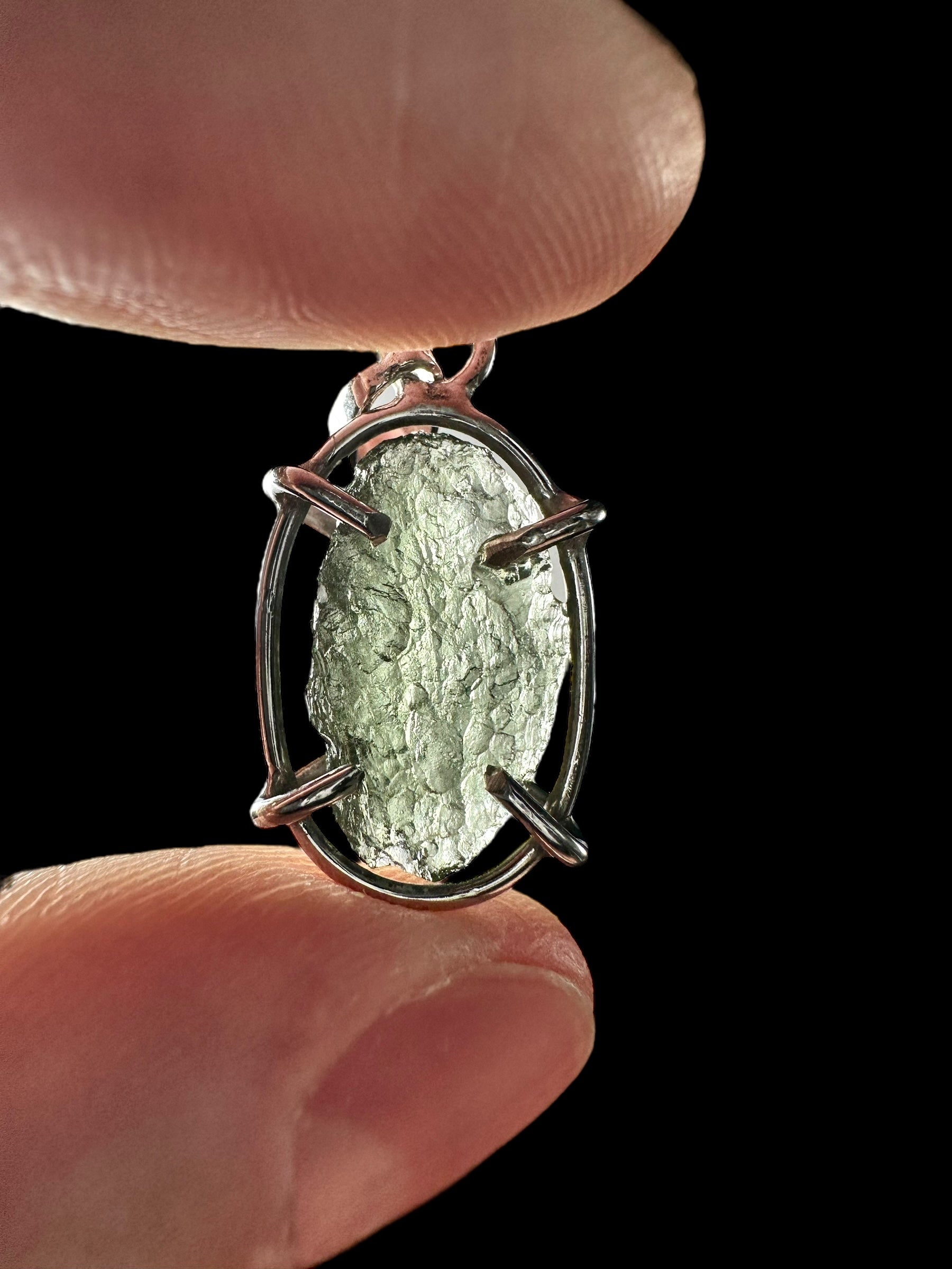 Silver moldavite pendant 1,6g - SP/V543