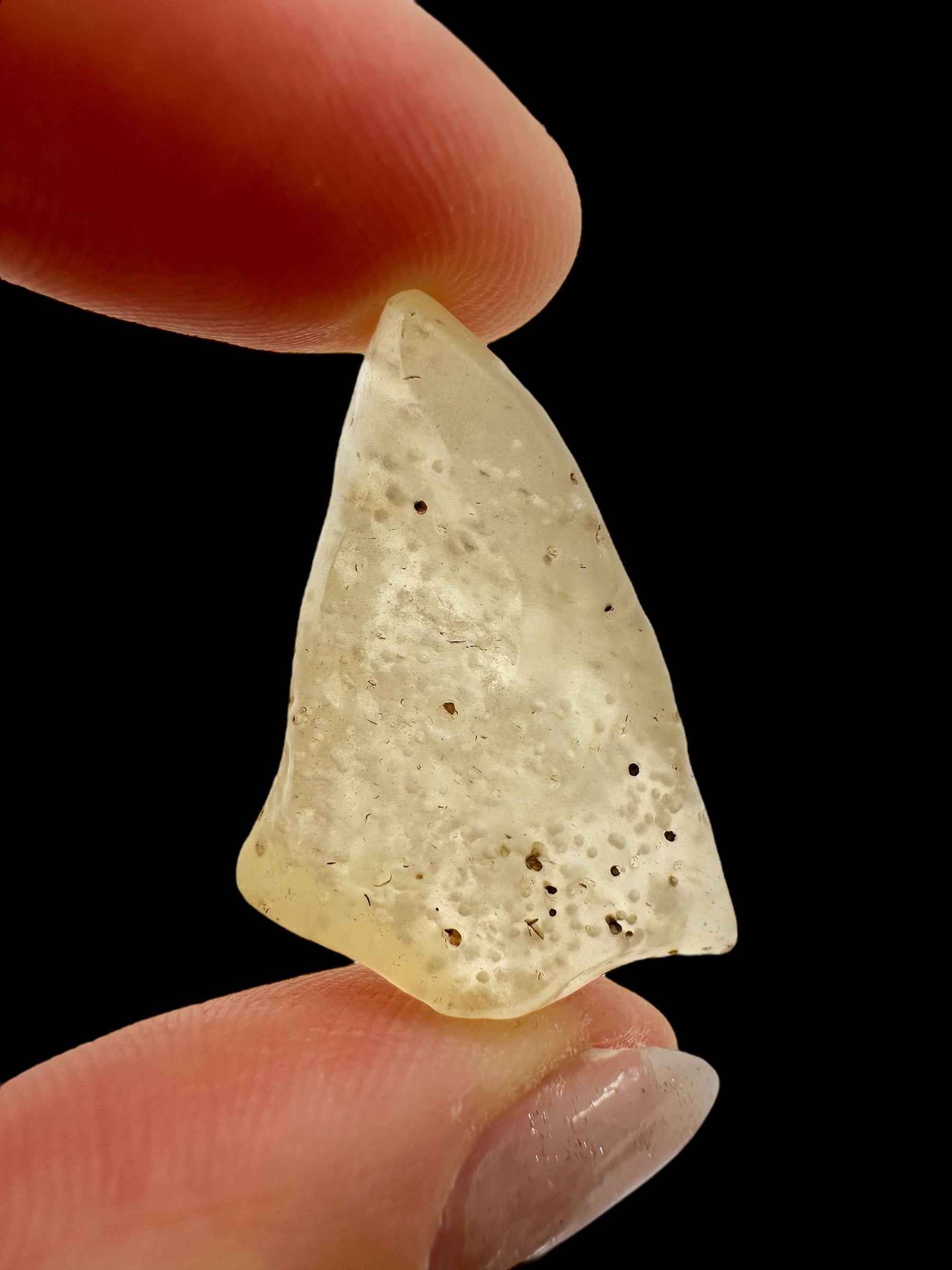 Libyan desert glass with sand inclusions – 5,9g - LPI21