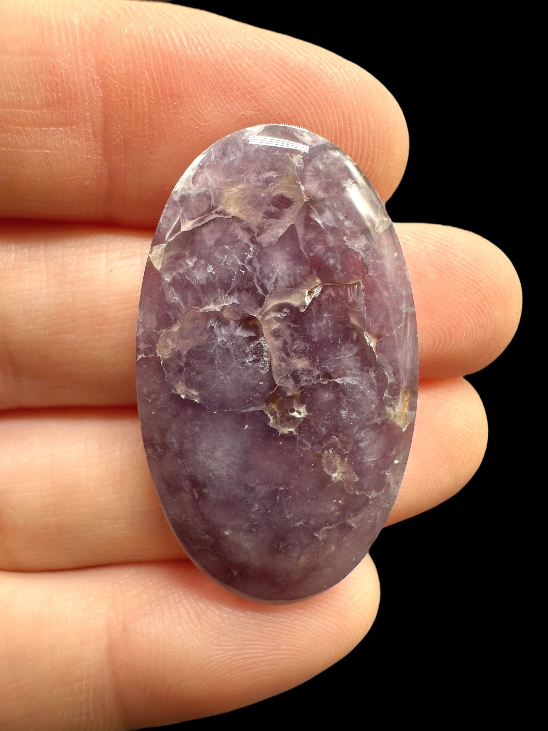 Grape Chalcedony cabochon – Sulawesi, Indonesia