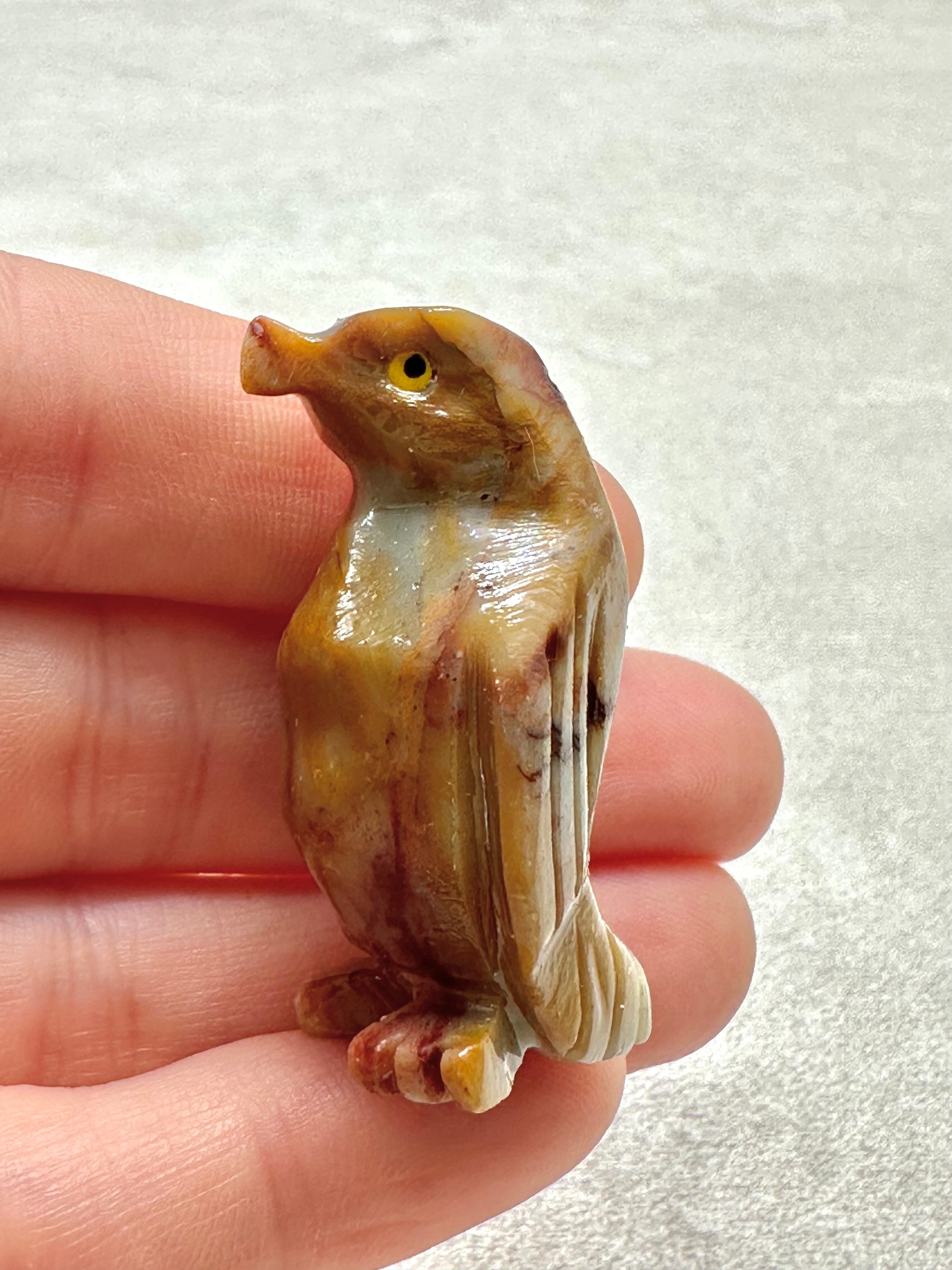 Animal made of soapstone – penguin - ZV009