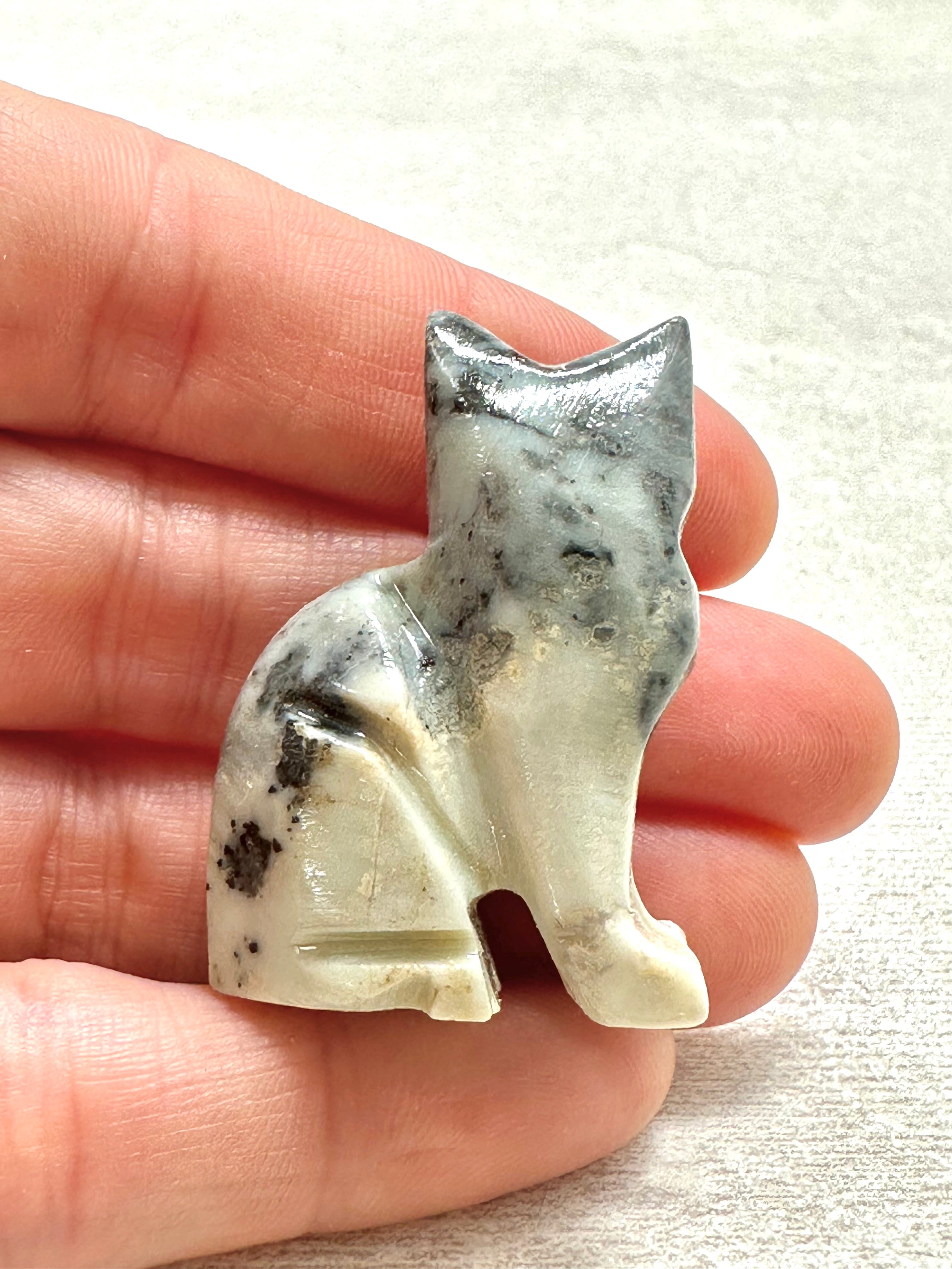 Animal made of soapstone – cat - ZV021