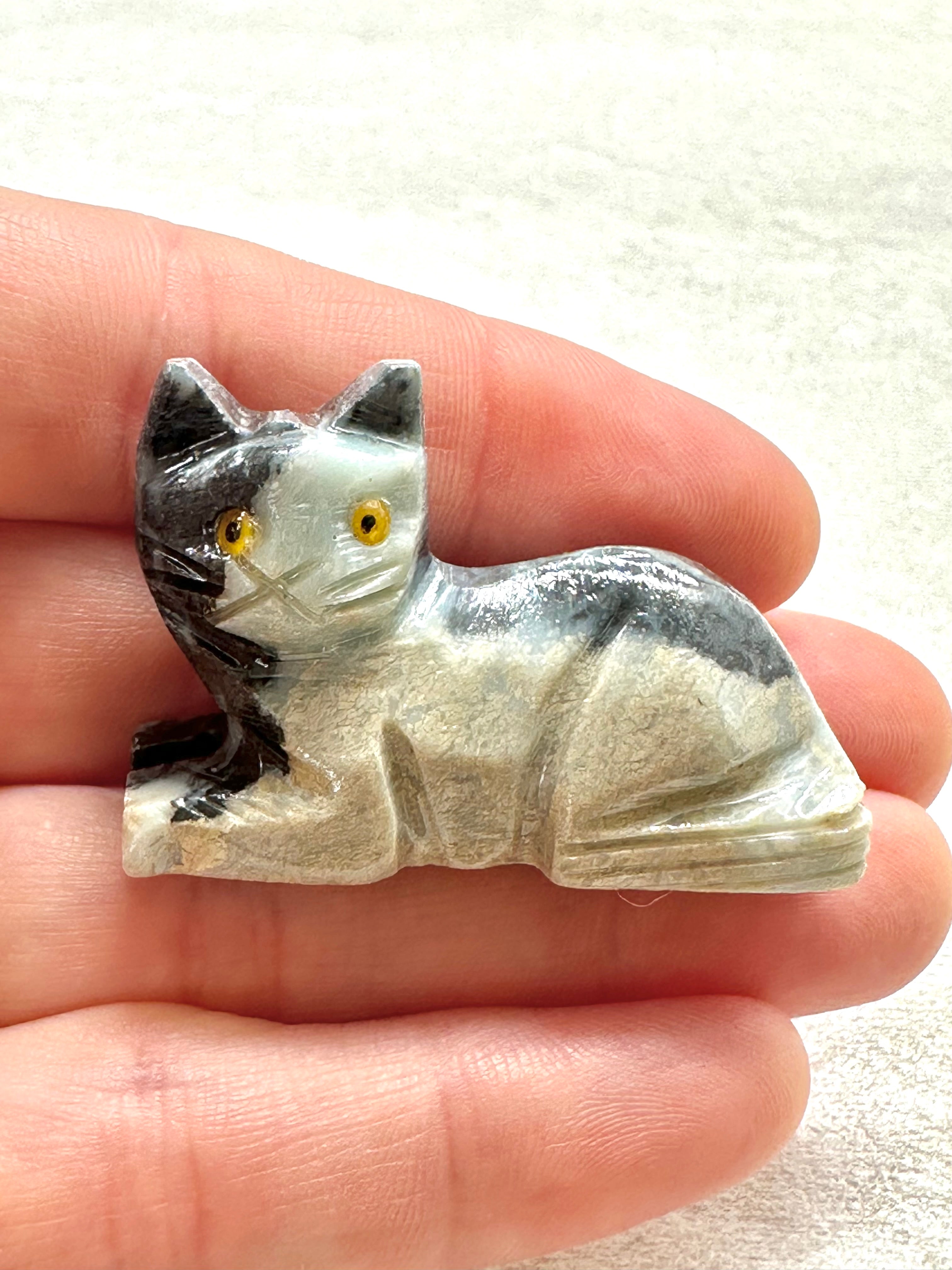 Animal made of soapstone – cat - ZV024