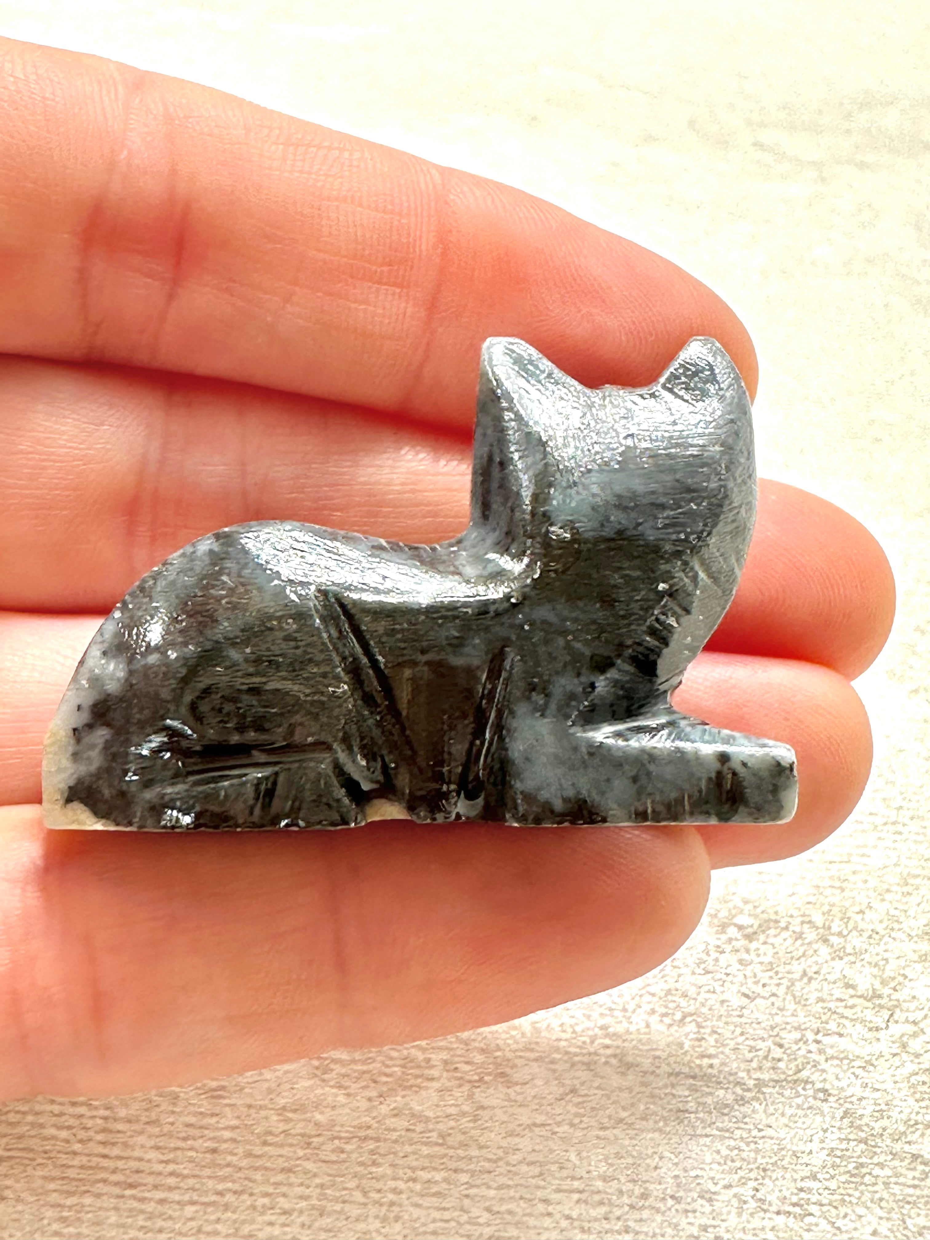 Animal made of soapstone – cat - ZV024