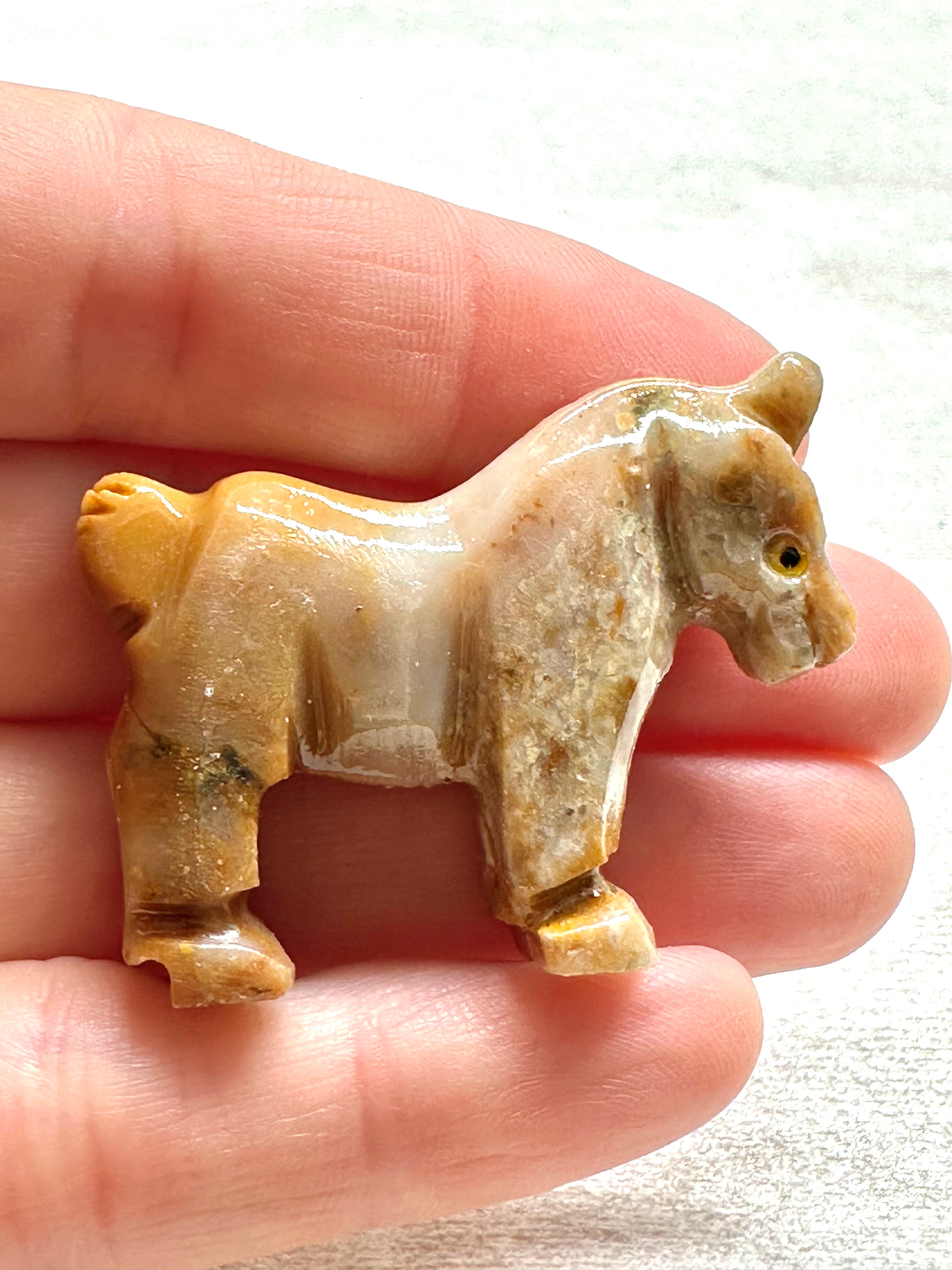 Animal made of soapstone – horse - ZV029