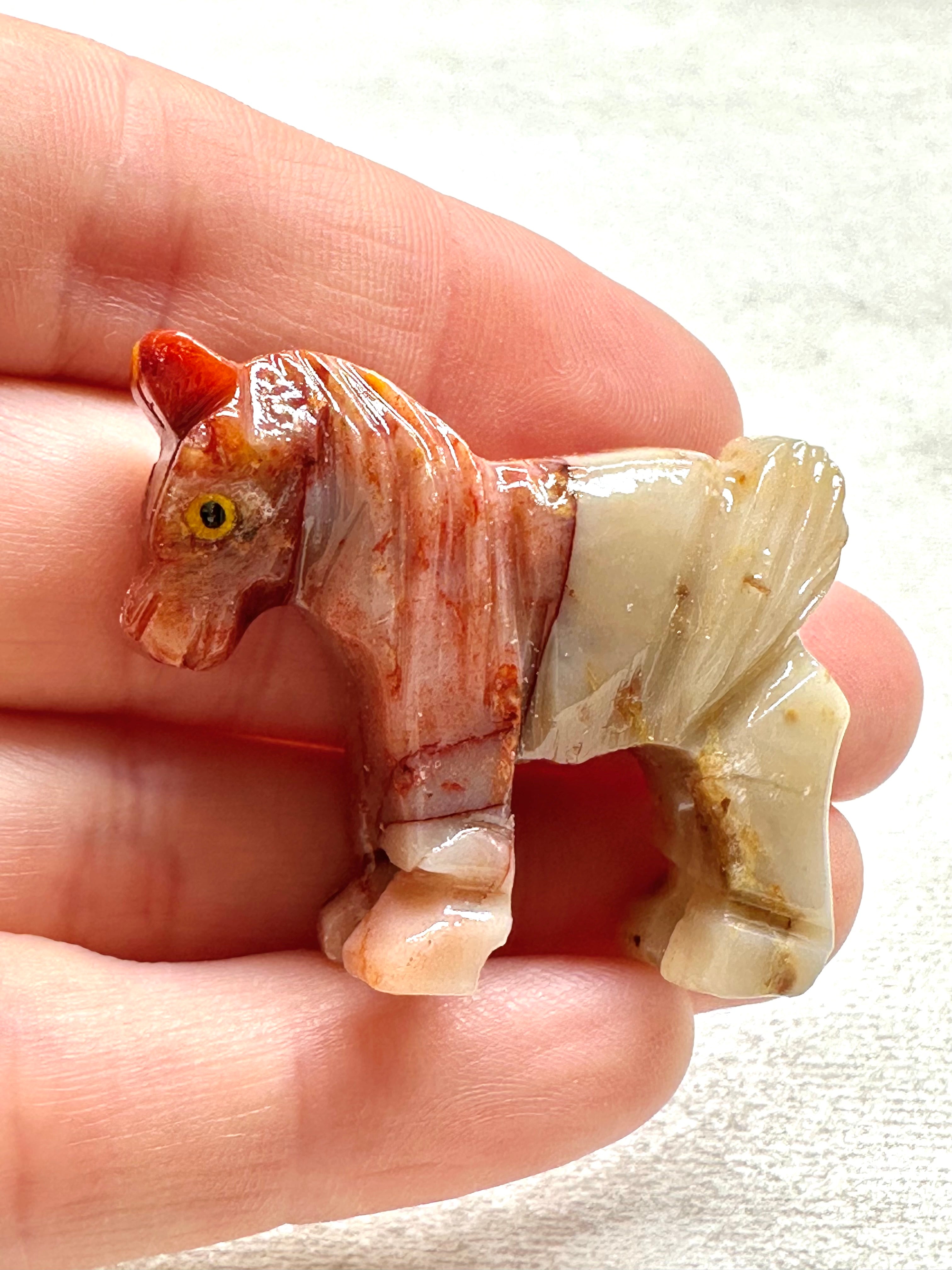 Animal made of soapstone – horse - ZV031