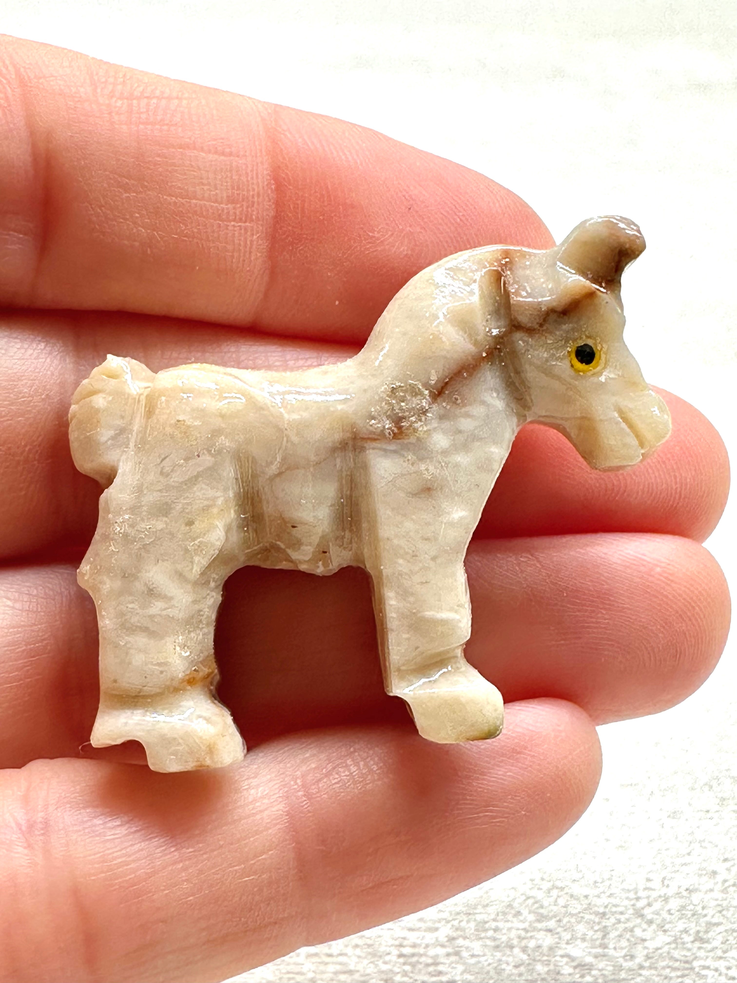 Animal made of soapstone – horse - ZV032