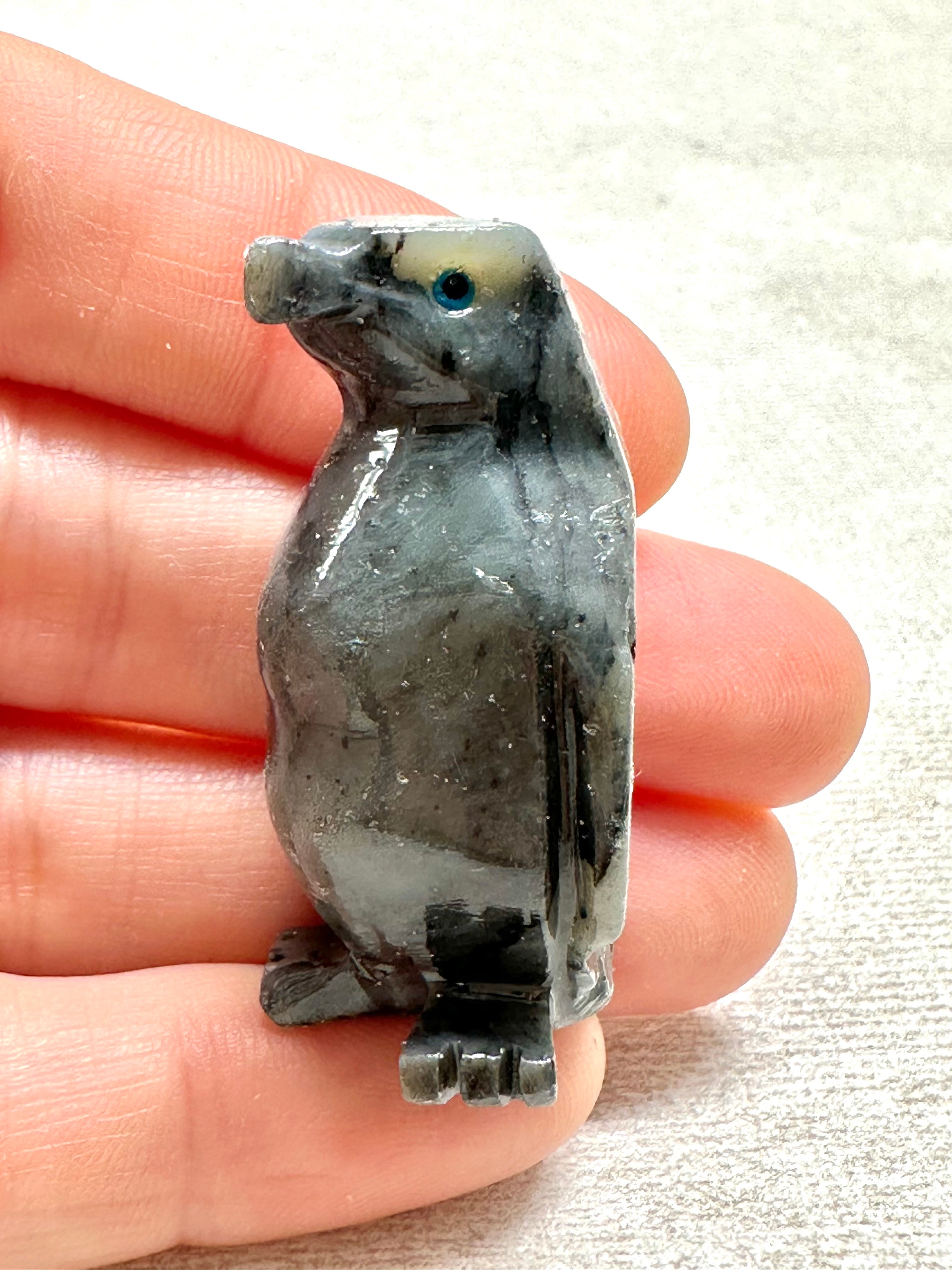 Animal made of soapstone – penguin - ZV049