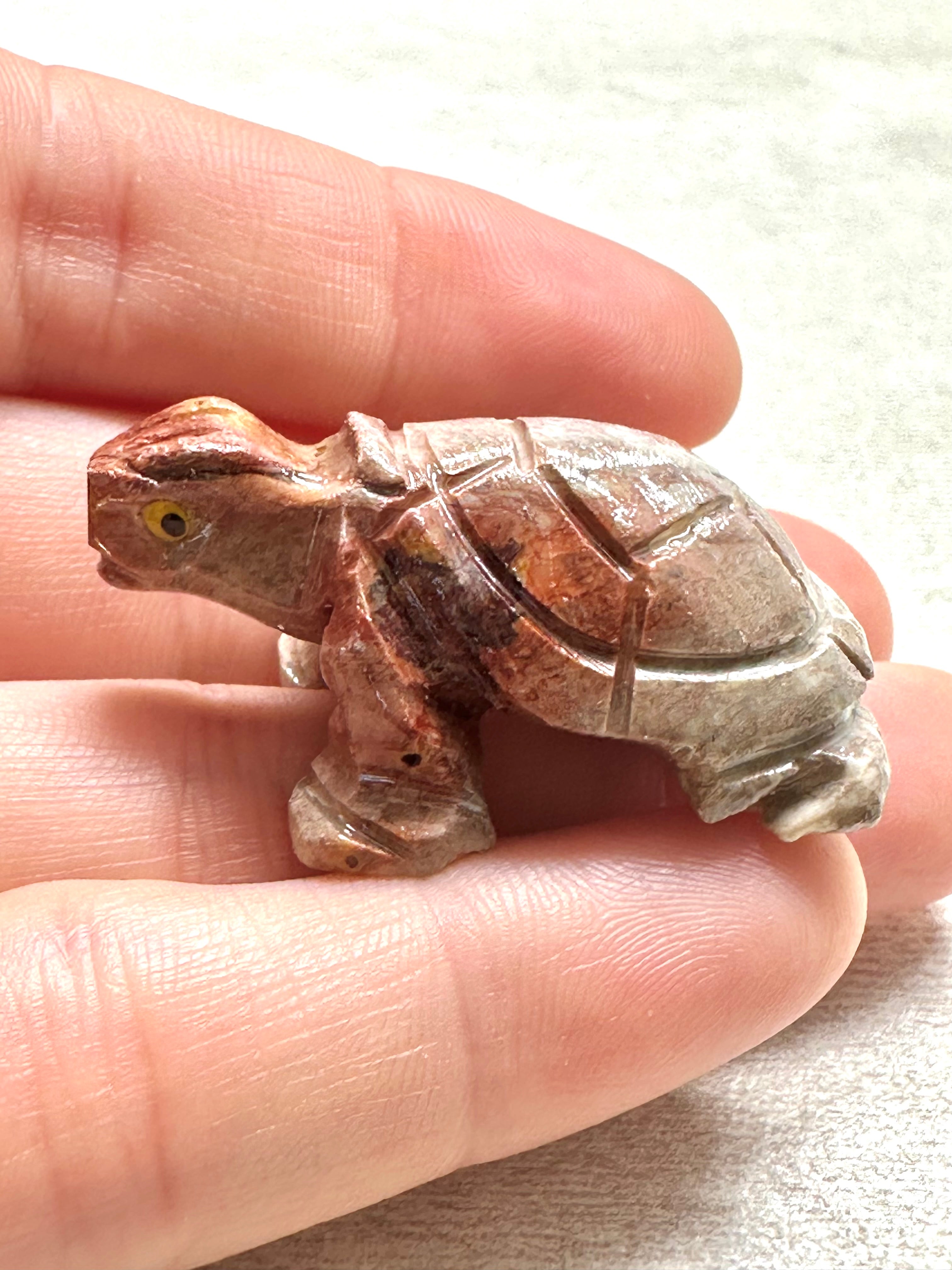 Animal made of soapstone – turtle - ZV052