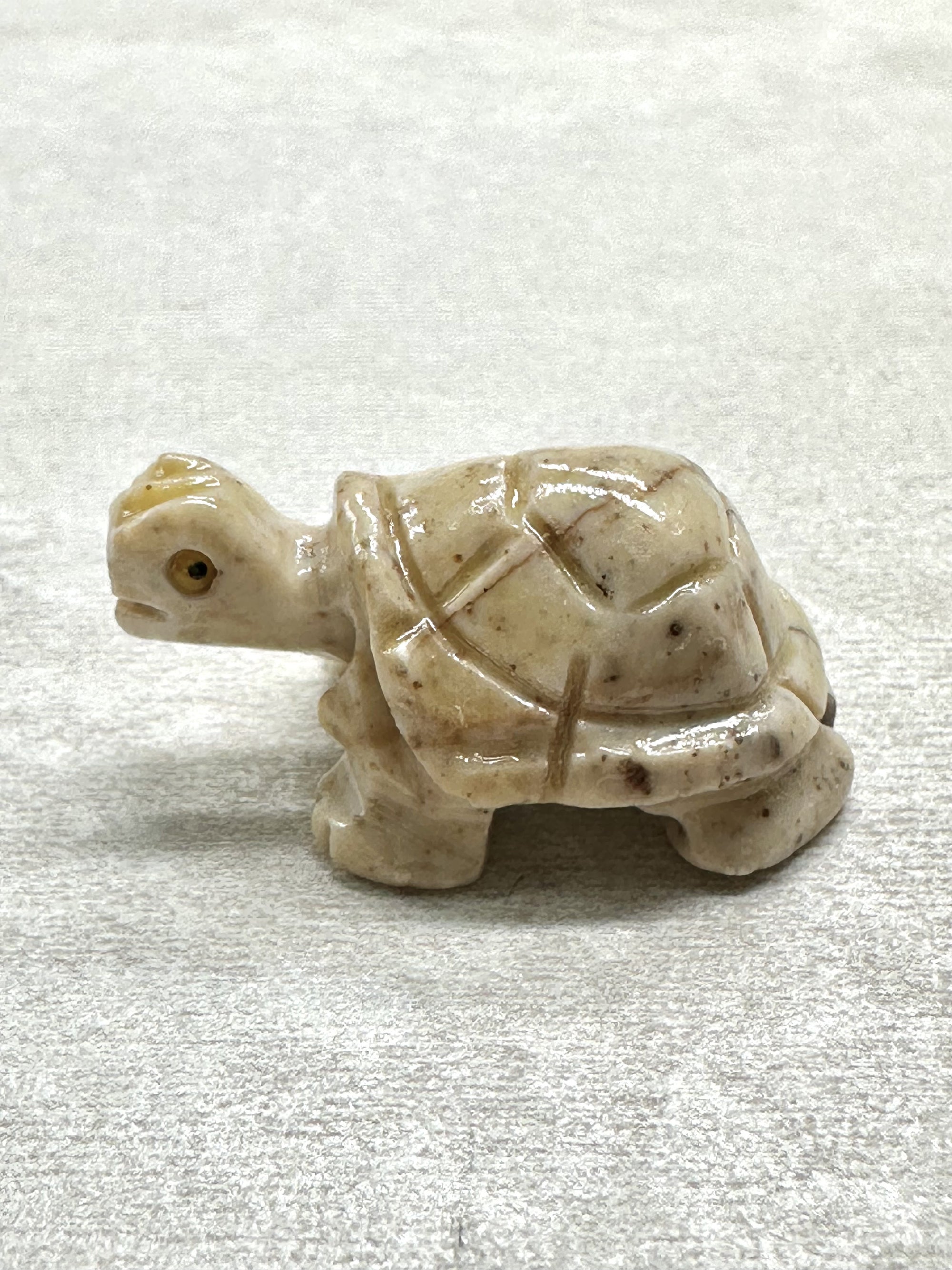 Animal made of soapstone – turtle