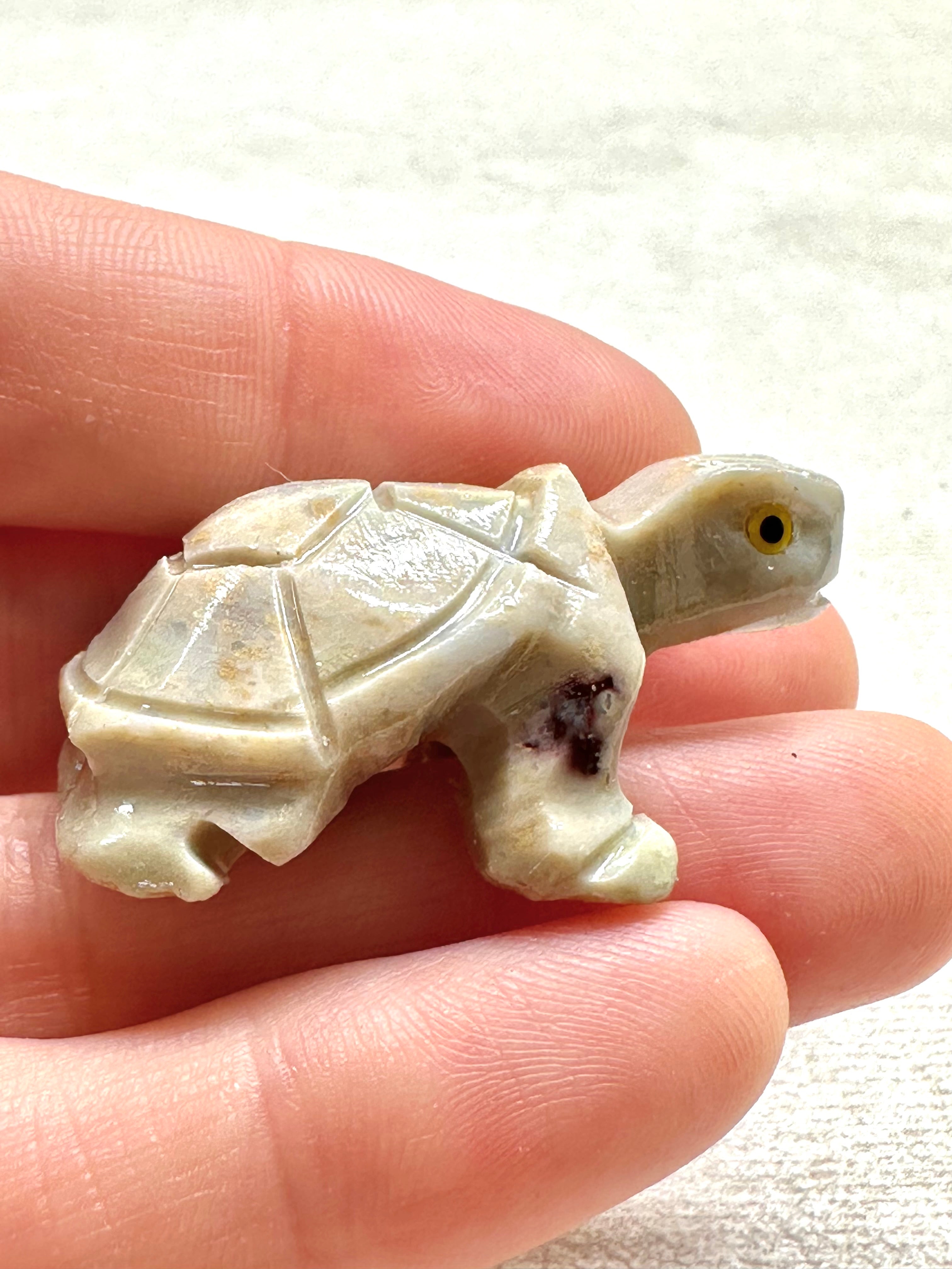 Animal made of soapstone – turtle - ZV055