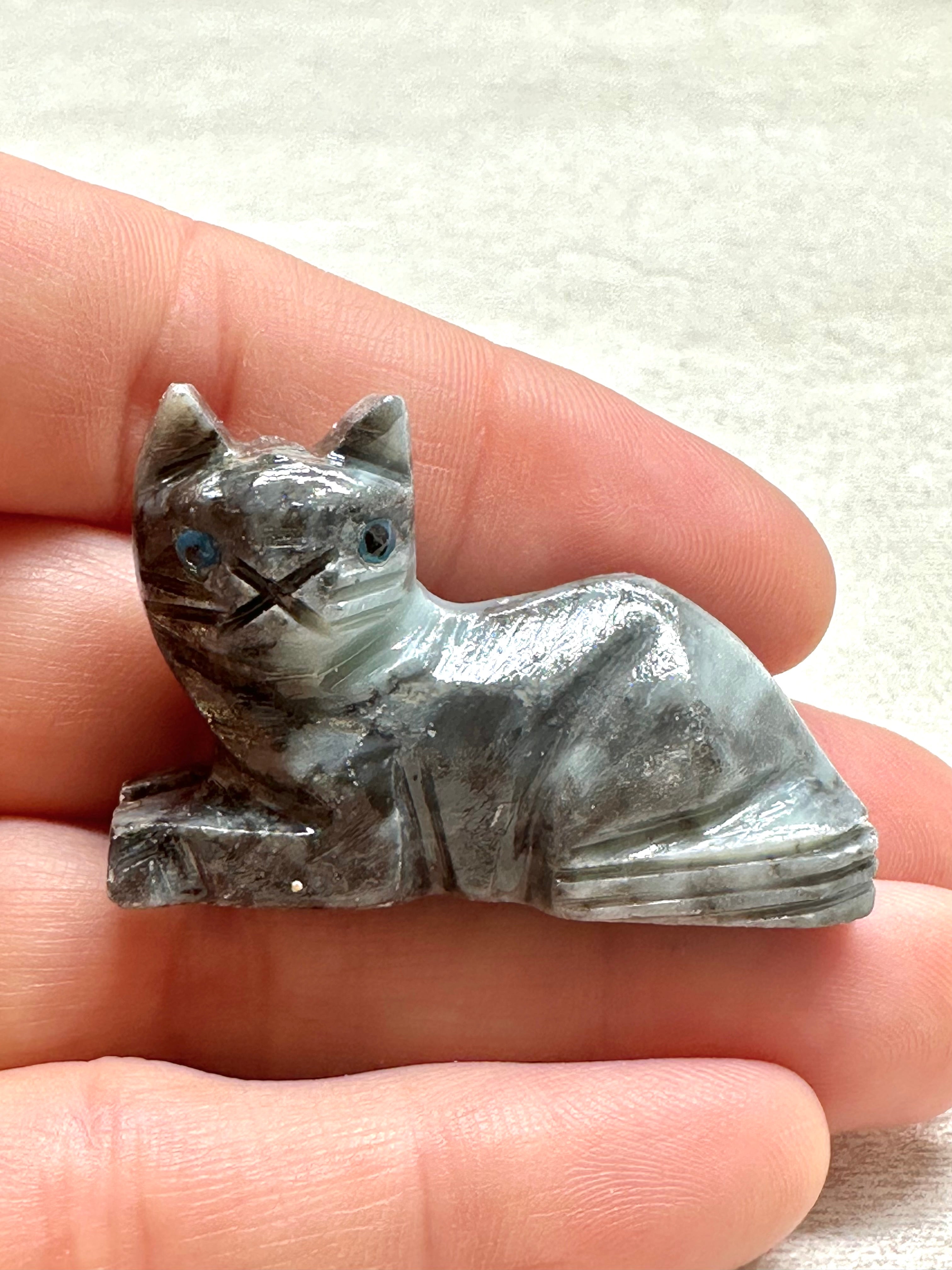 Animal made of soapstone – cat - ZV061