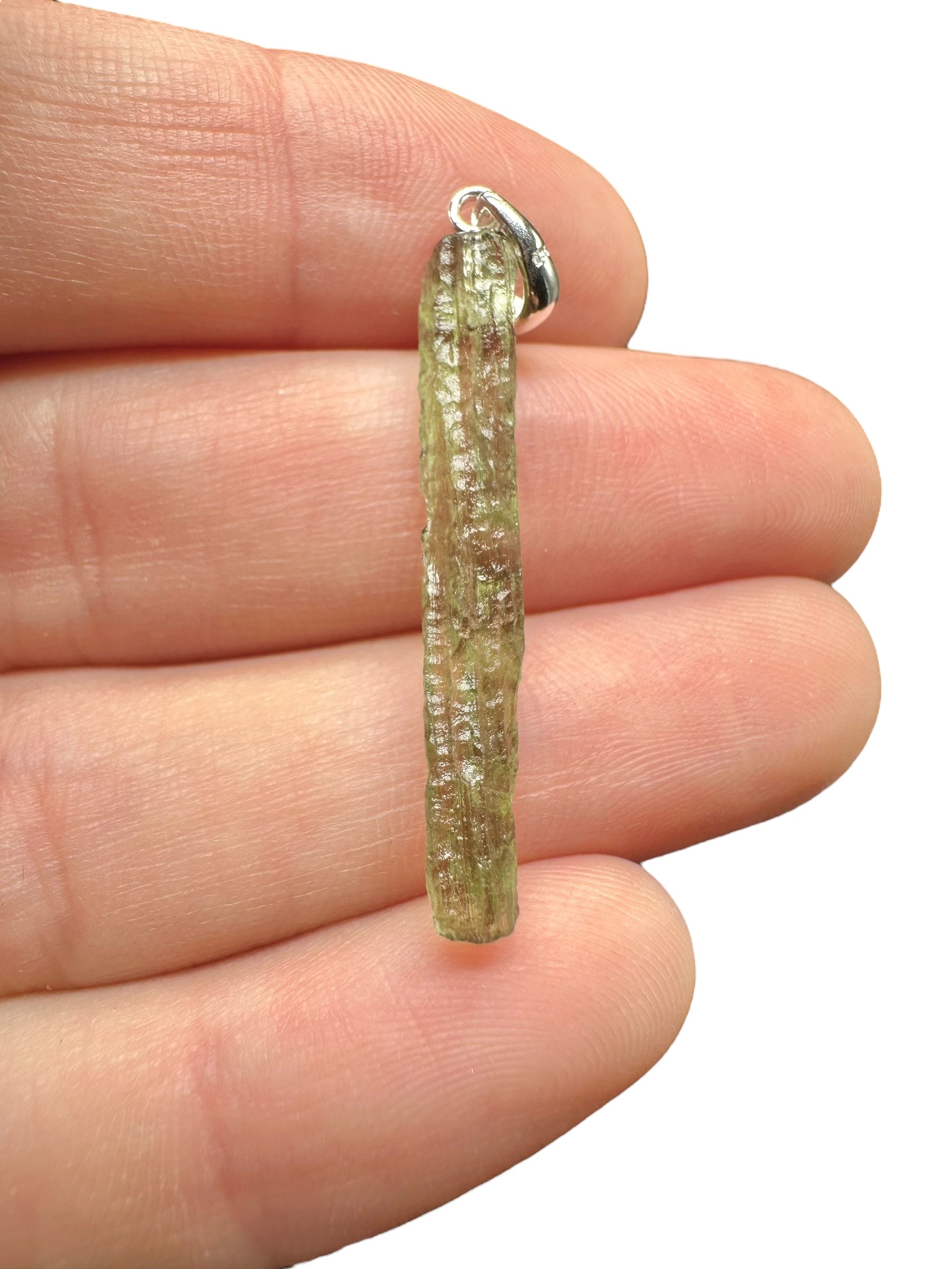 Silver moldavite pendant 0,9g