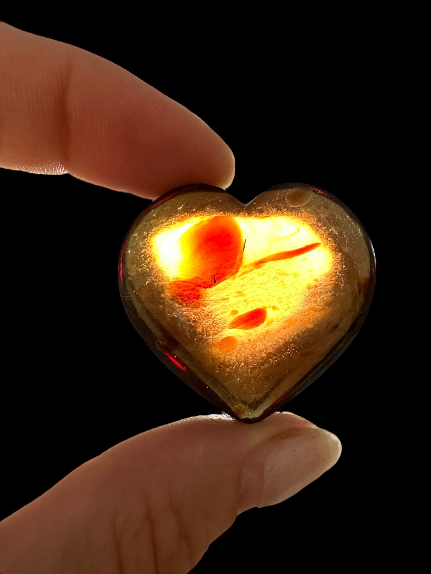 Amber heart – Sumatra, Indonesia - JS002