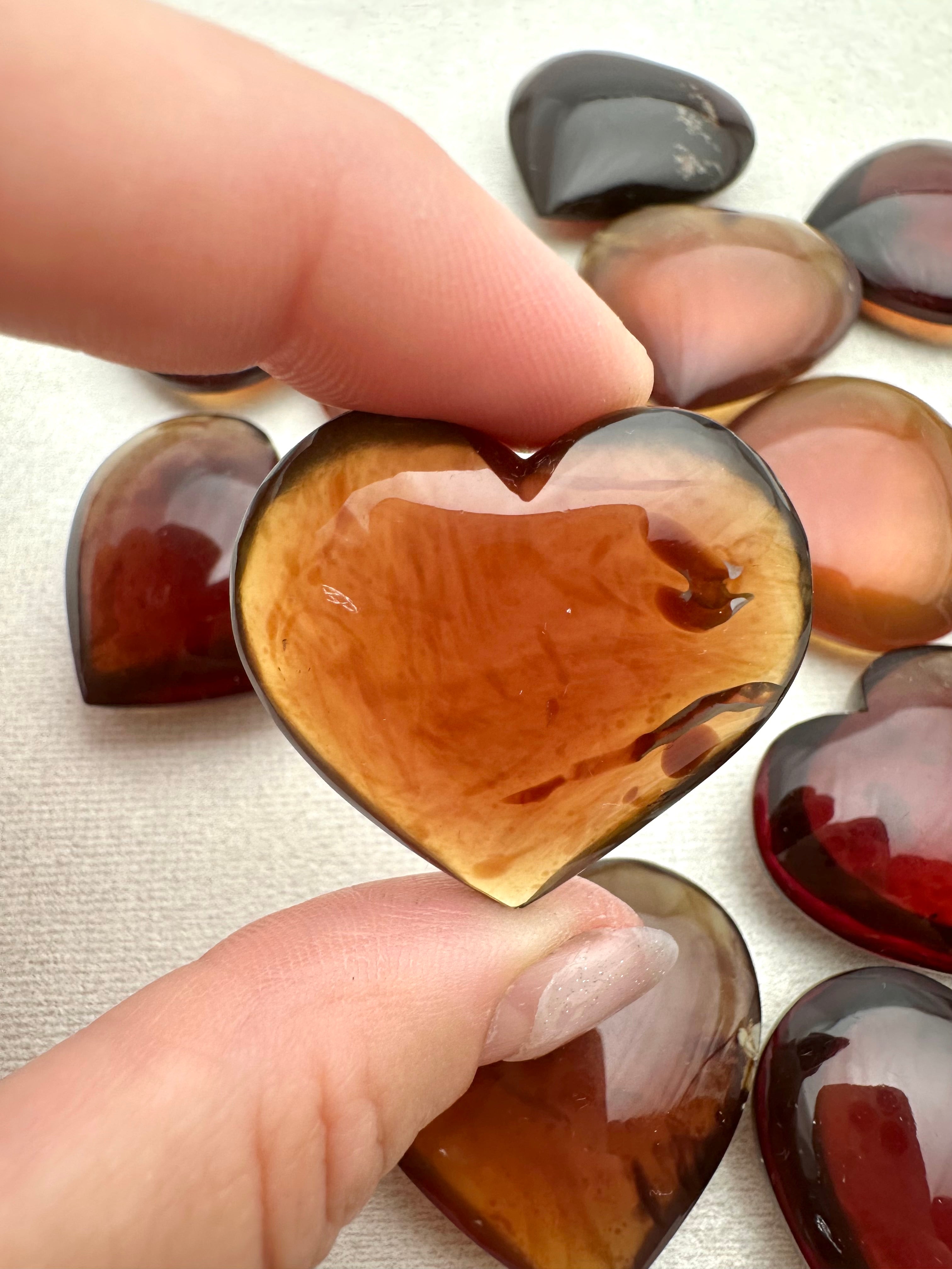 Amber heart – Sumatra, Indonesia - JS005